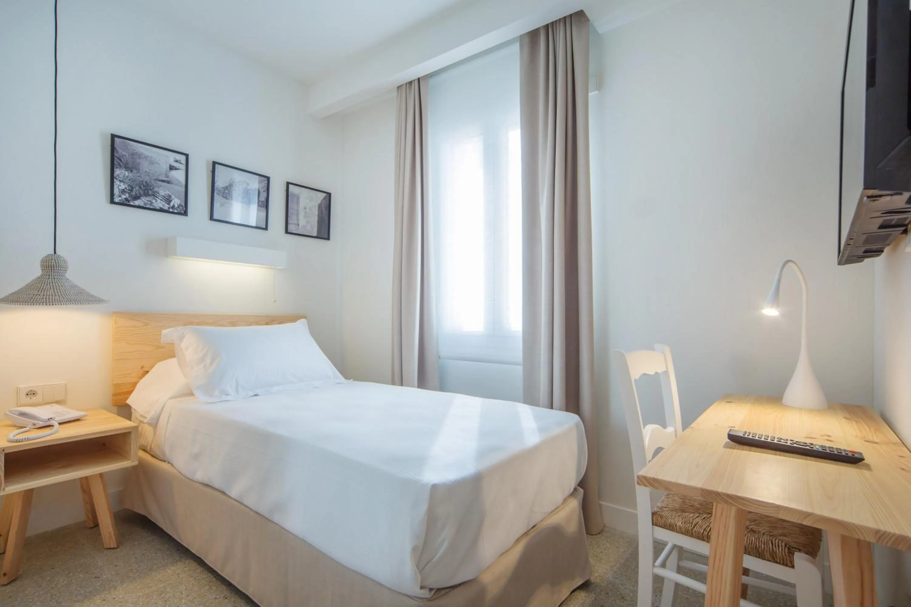 Bedroom, Bed in HM Alma Beach - Adults Only