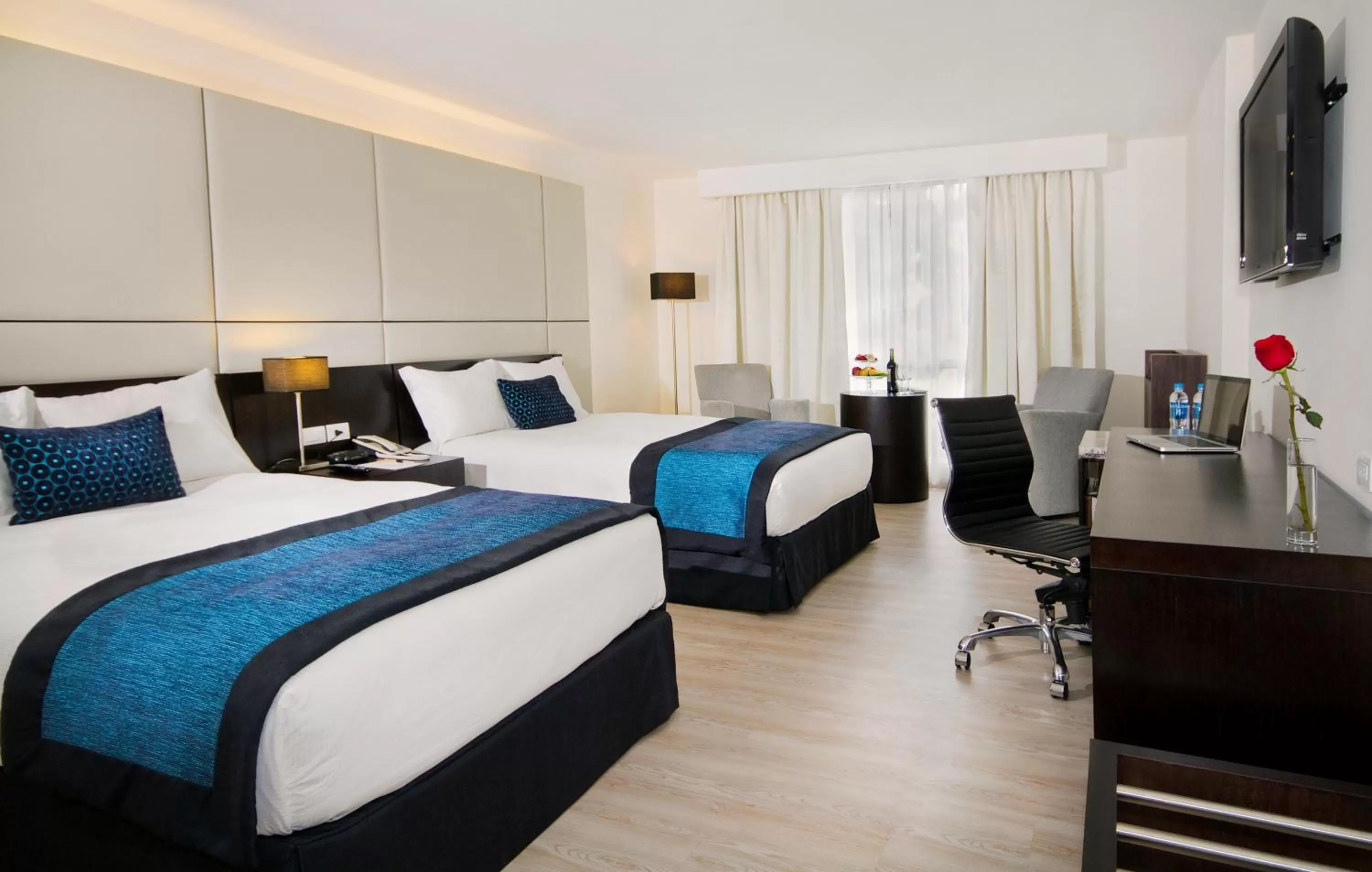 Photo of the whole room, Bed in Oro Verde Cuenca