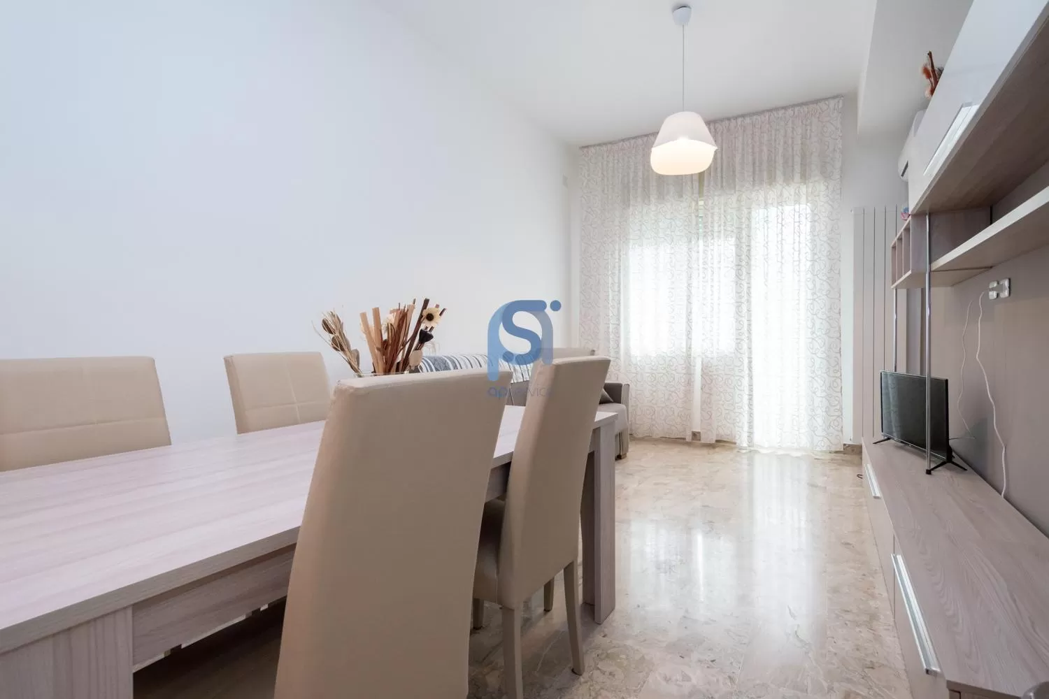 Living room, Dining Area in B&B Panorama - Self Check in