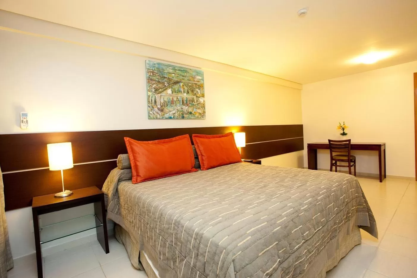 Bed in America Towers Hotel