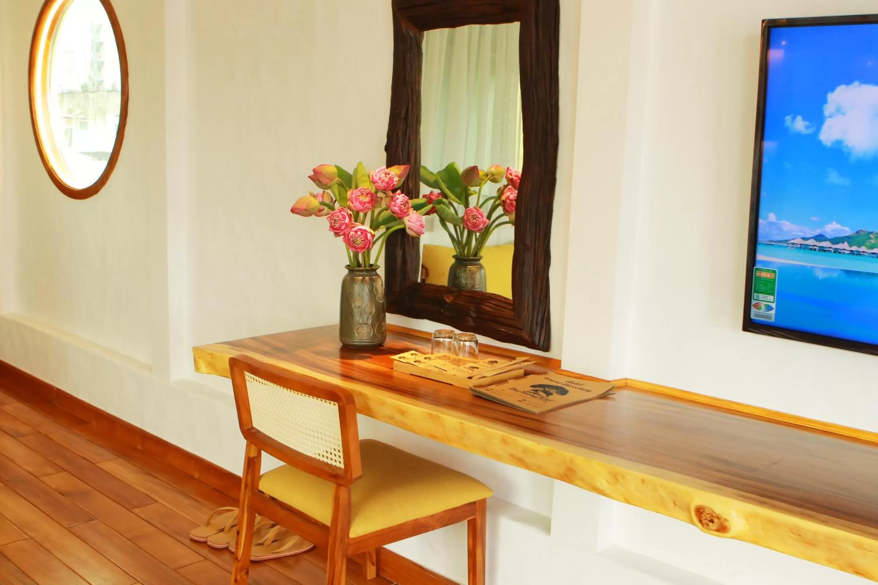 TV and multimedia in Duc Vuong Saigon Hotel - Bui Vien