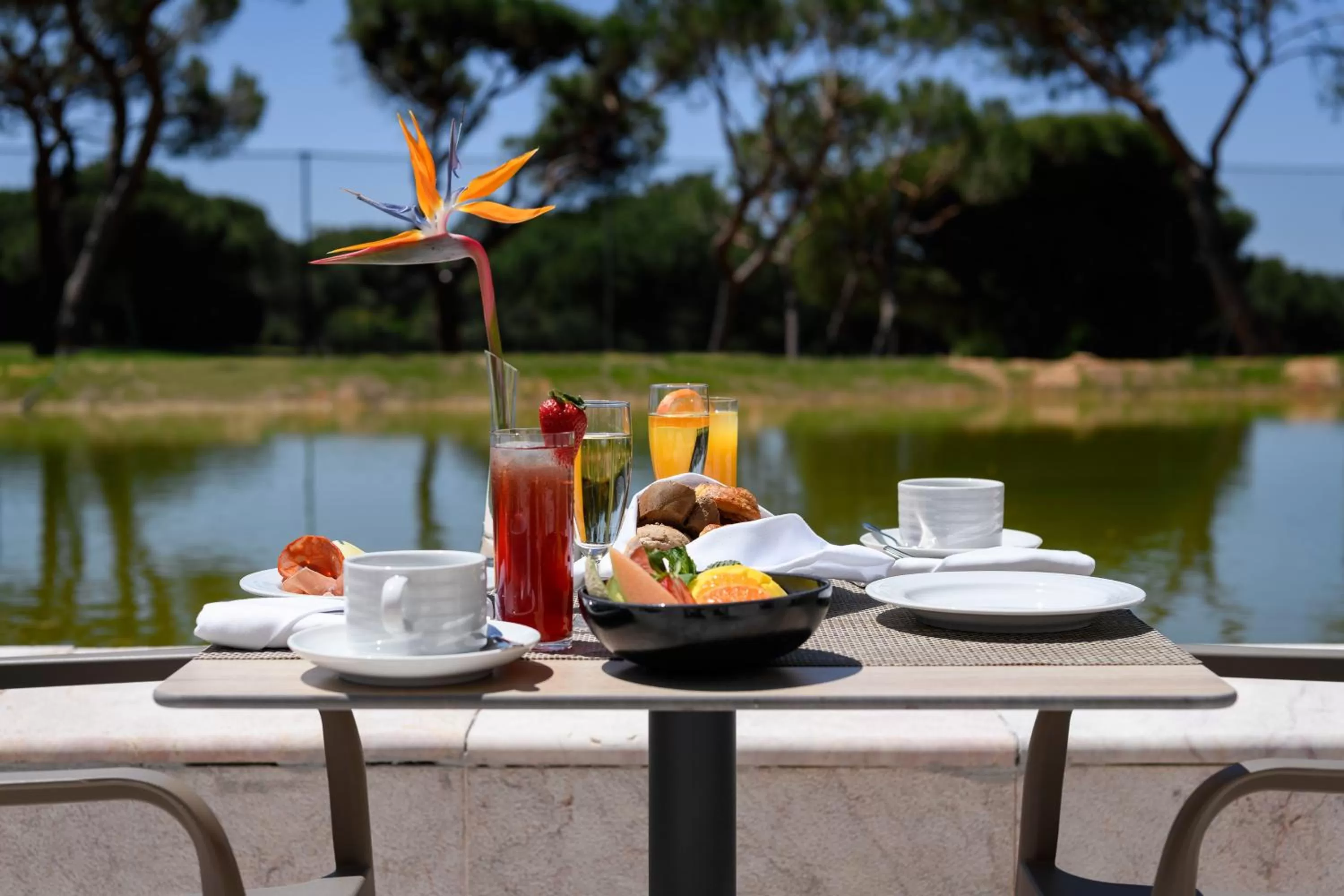 Food and drinks in Pestana Vila Sol - Vilamoura Premium Golf Resort
