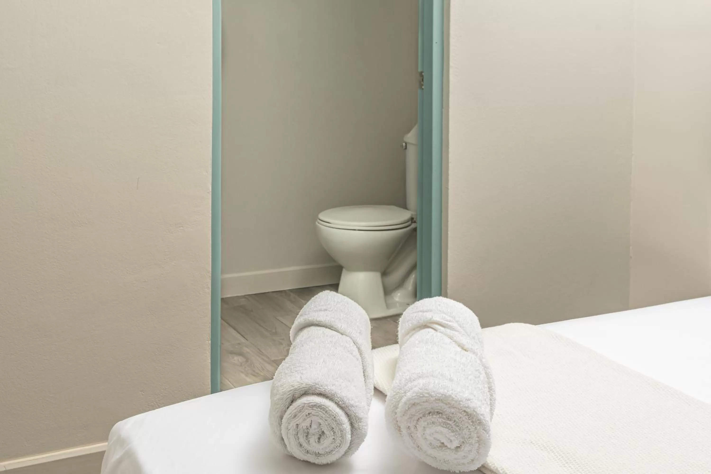 Bed, Bathroom in Otoya Downtown