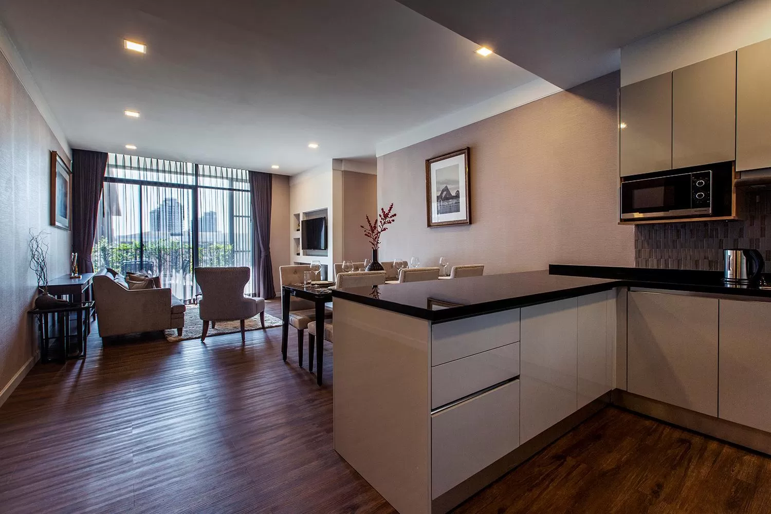 Dining area, Kitchen/Kitchenette in Novotel Suites Sukhumvit 39