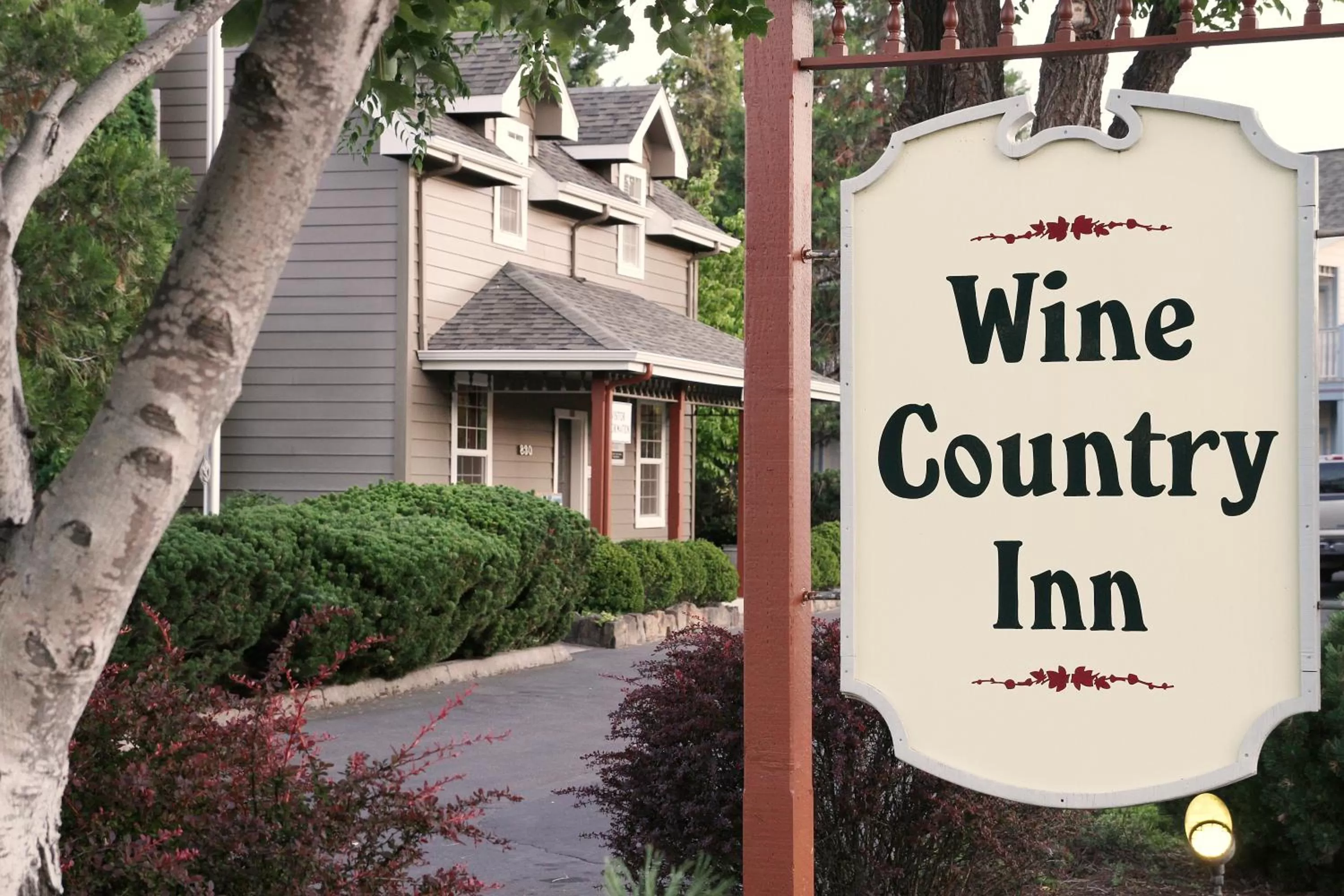 Facade/entrance in Wine Country Inn