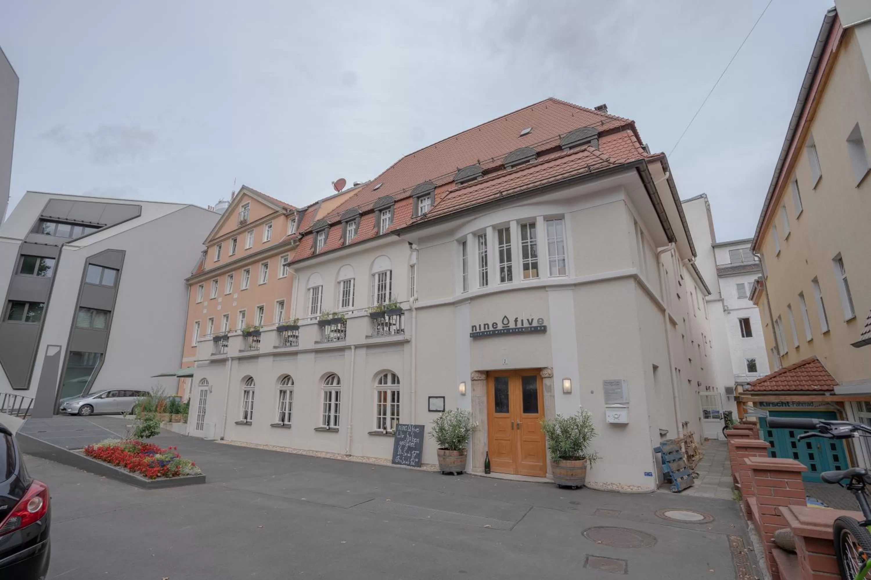 Property building in Nineofive Hotel