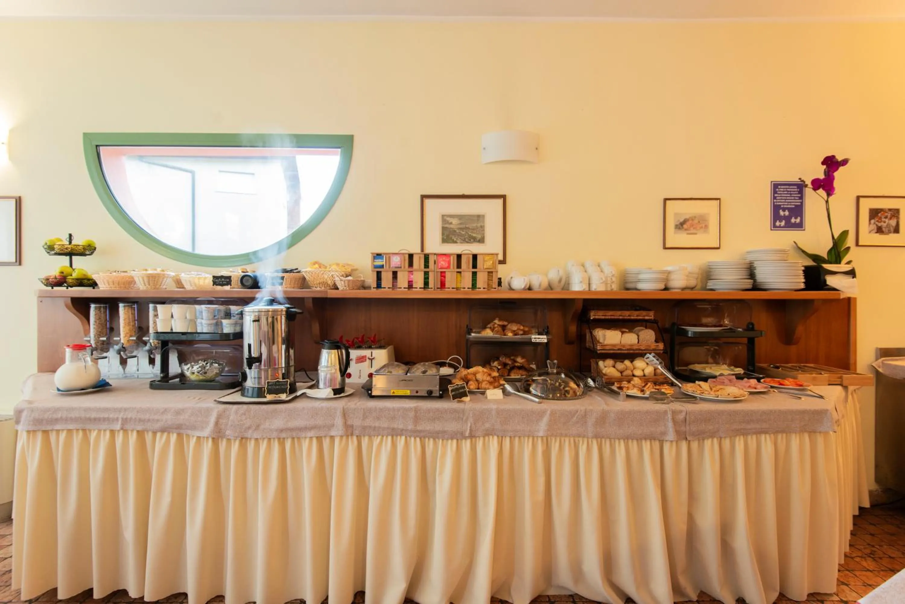 Buffet breakfast in Park Hotel Abbadia