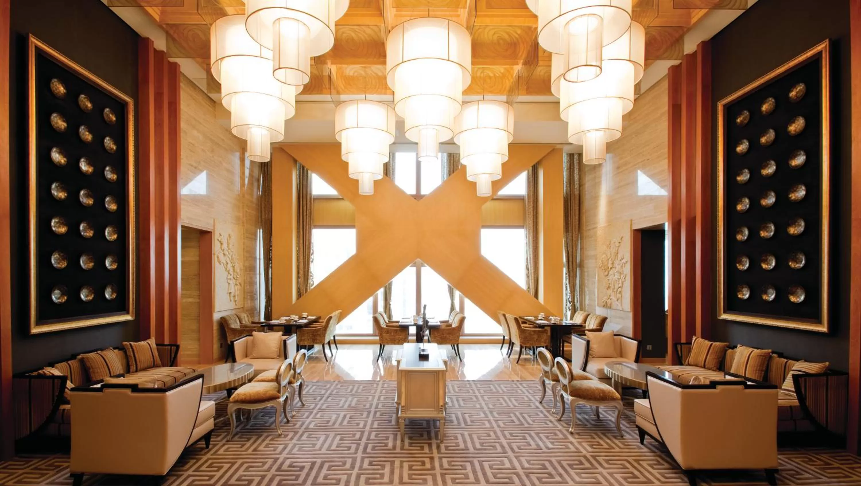 Lounge or bar in Fairmont Beijing - 20 minutes to Forbidden City by metro