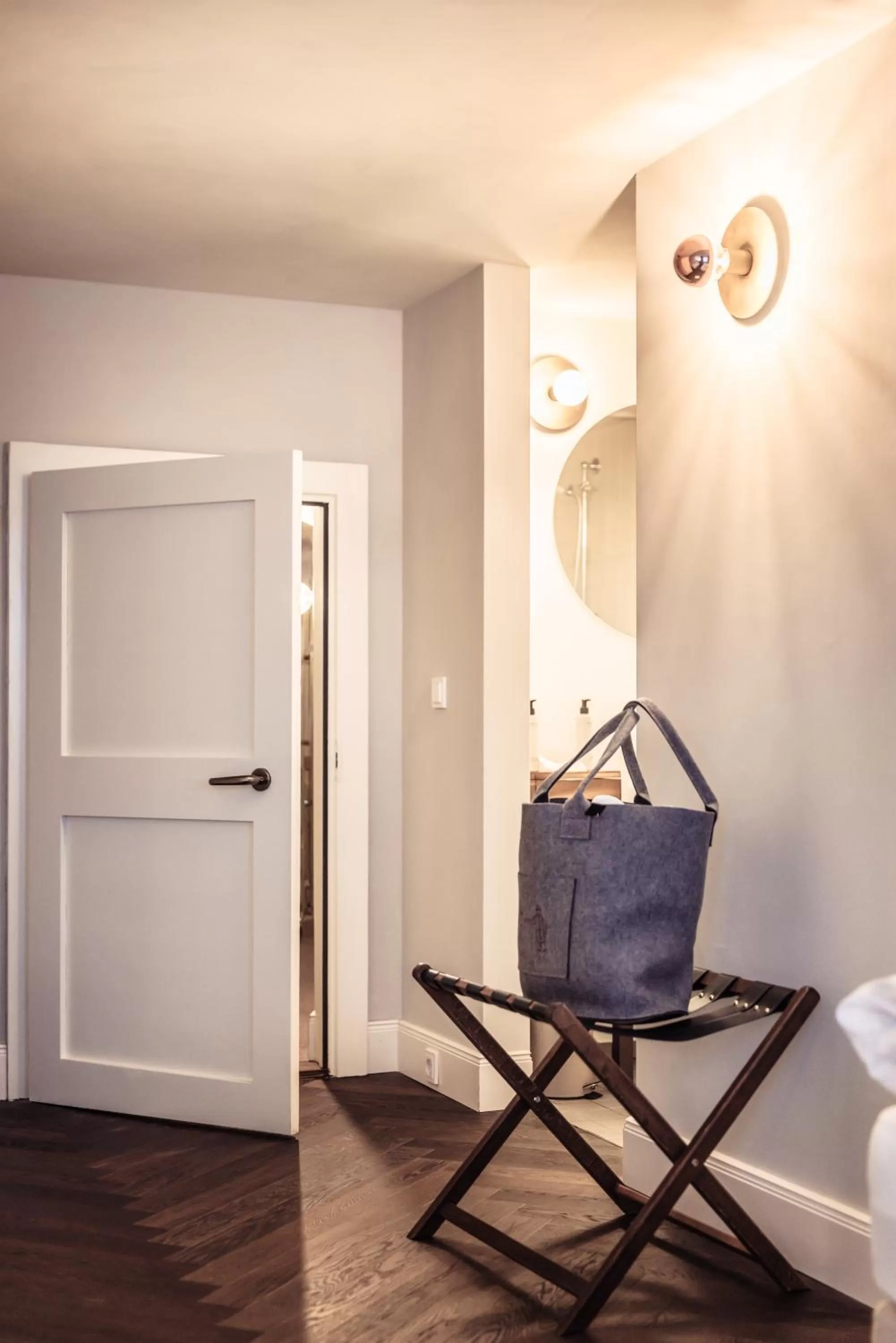 TV/Entertainment Center in Boutique Hotel das TSCHOFEN