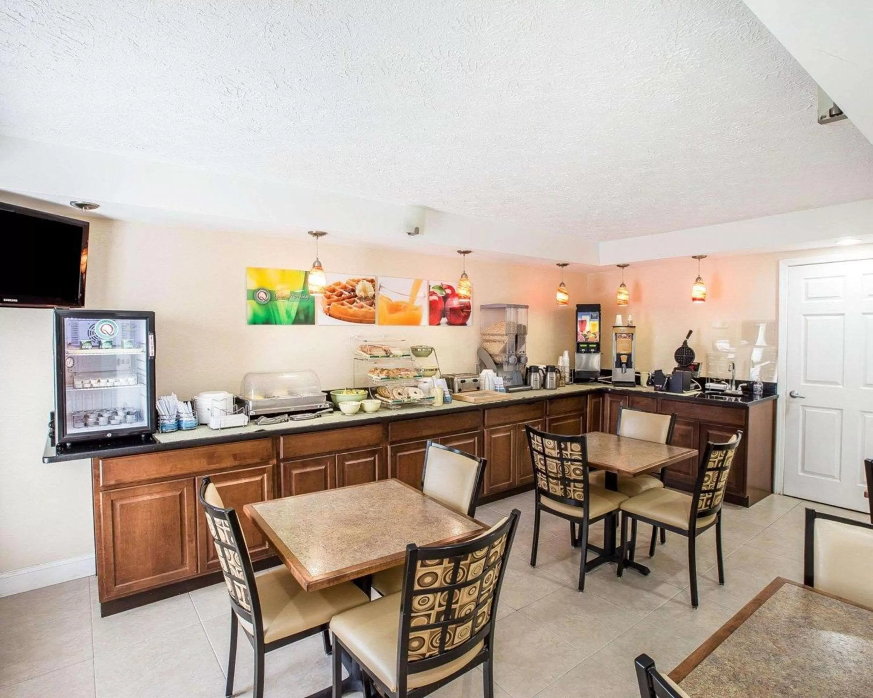 Restaurant/places to eat in Quality Inn Dahlonega Near University