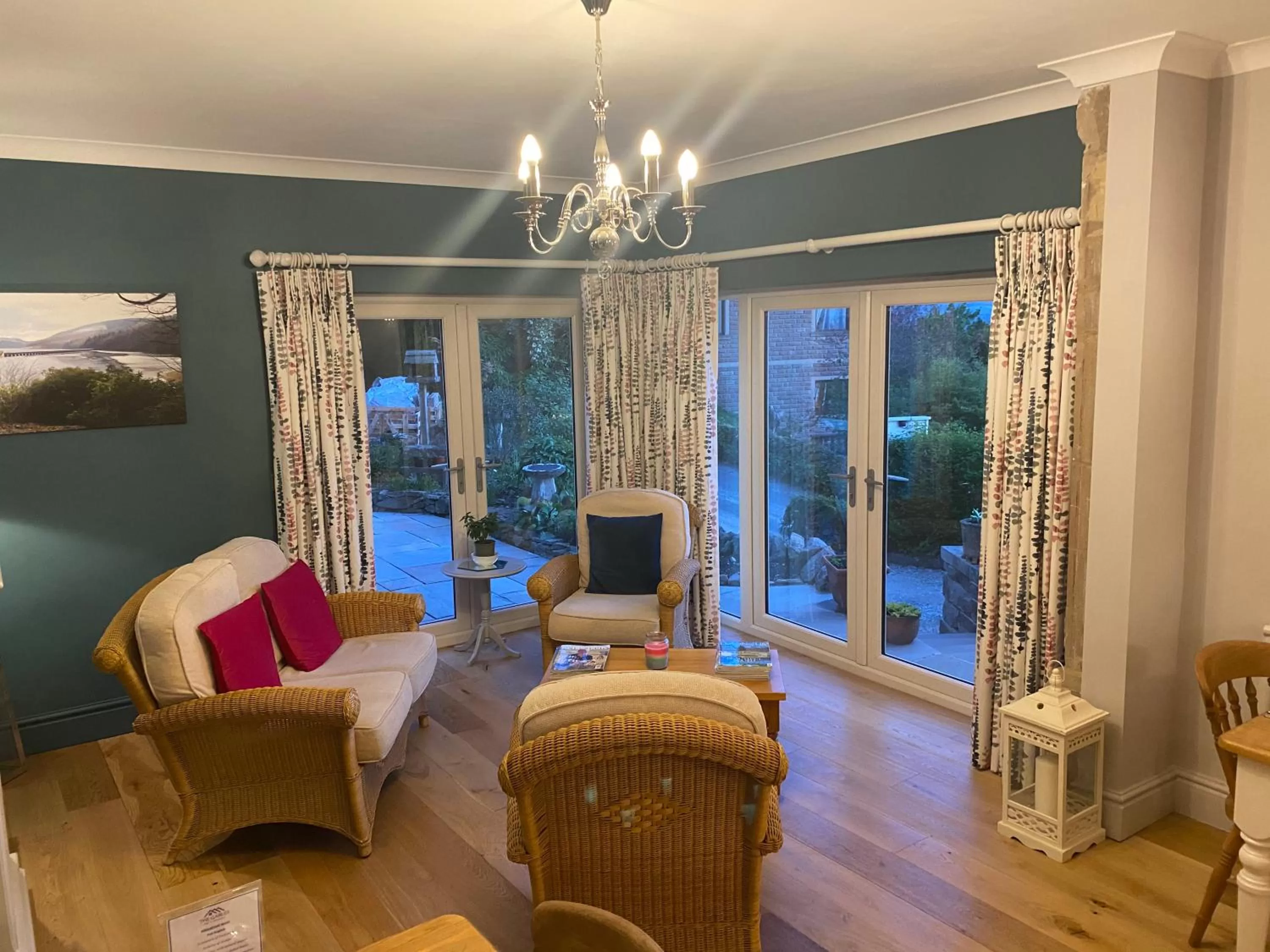 Lounge or bar in The Gables Bed & Breakfast