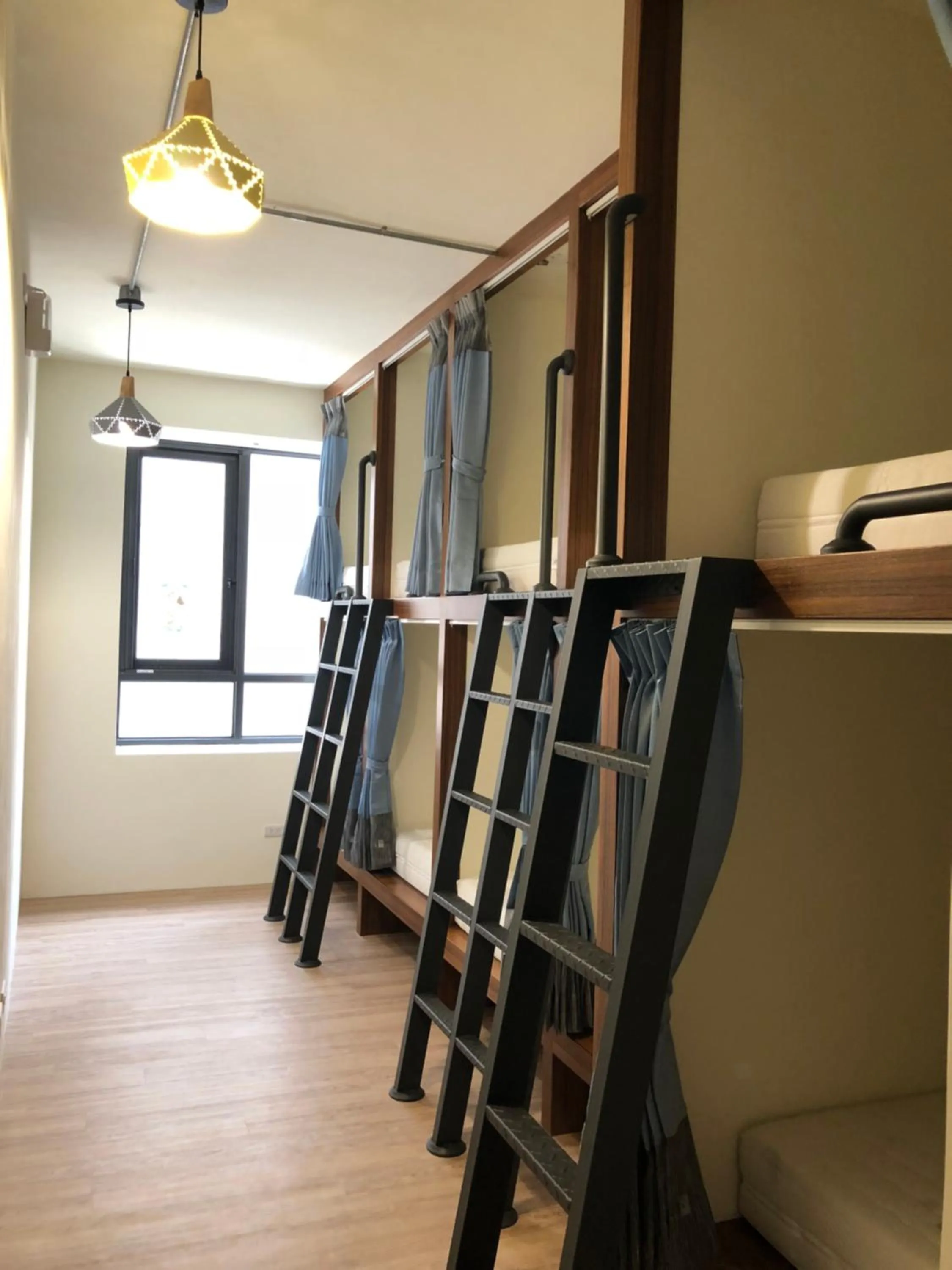 Photo of the whole room in Knock Knock Hostel