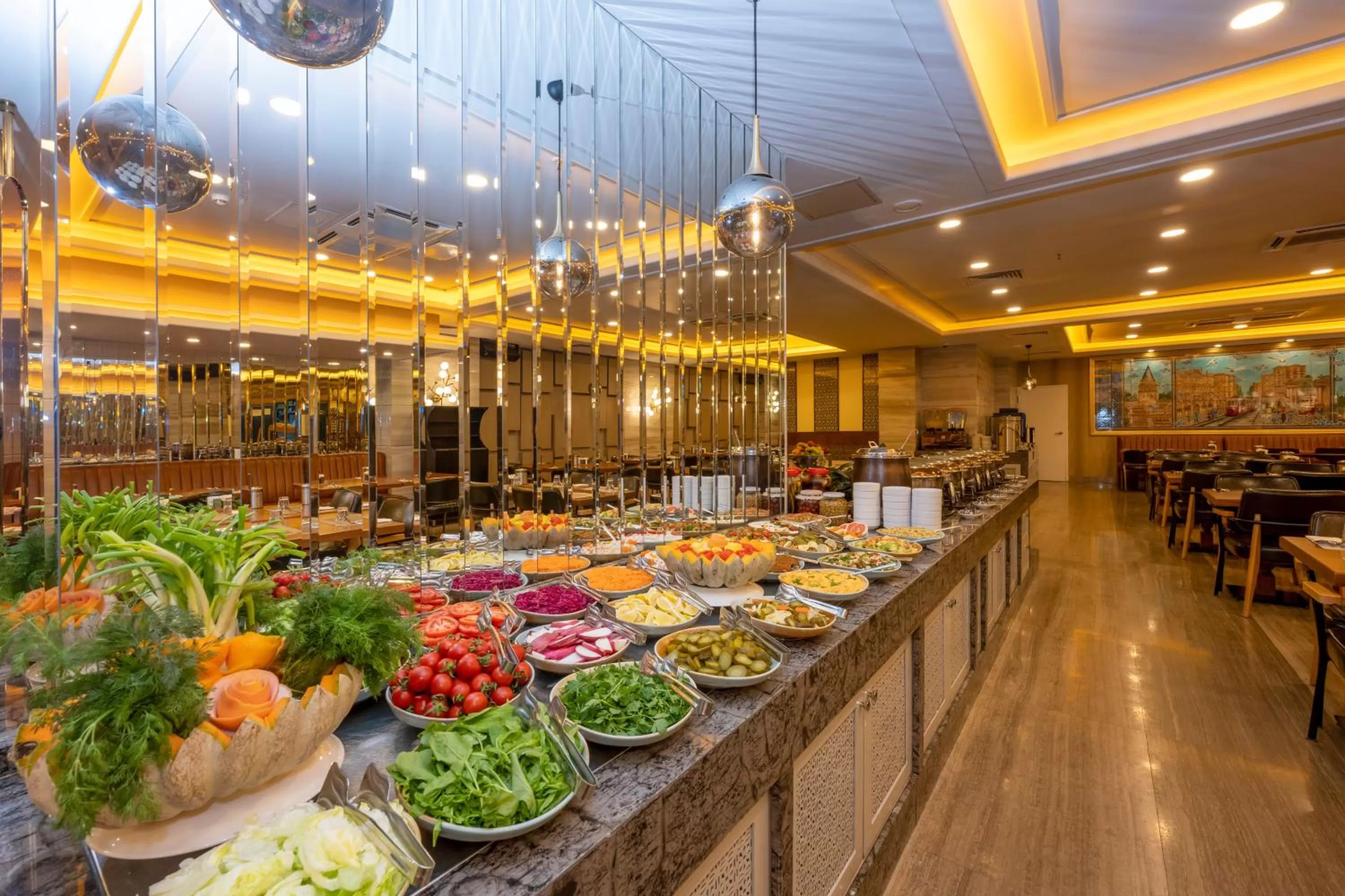 Restaurant/places to eat in Ramada By Wyndham Istanbul Pera Taksim