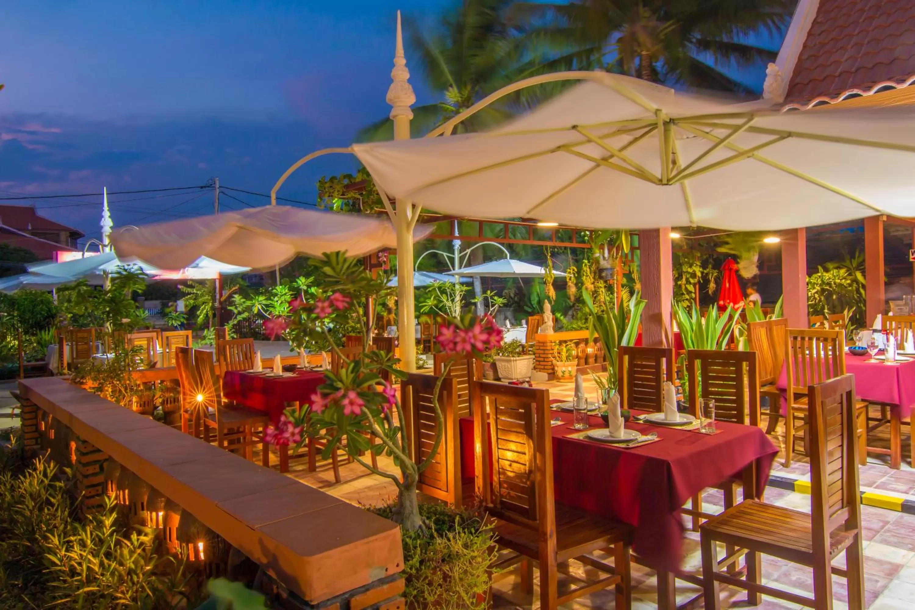 Restaurant/places to eat in RaVorn Villa Boutique