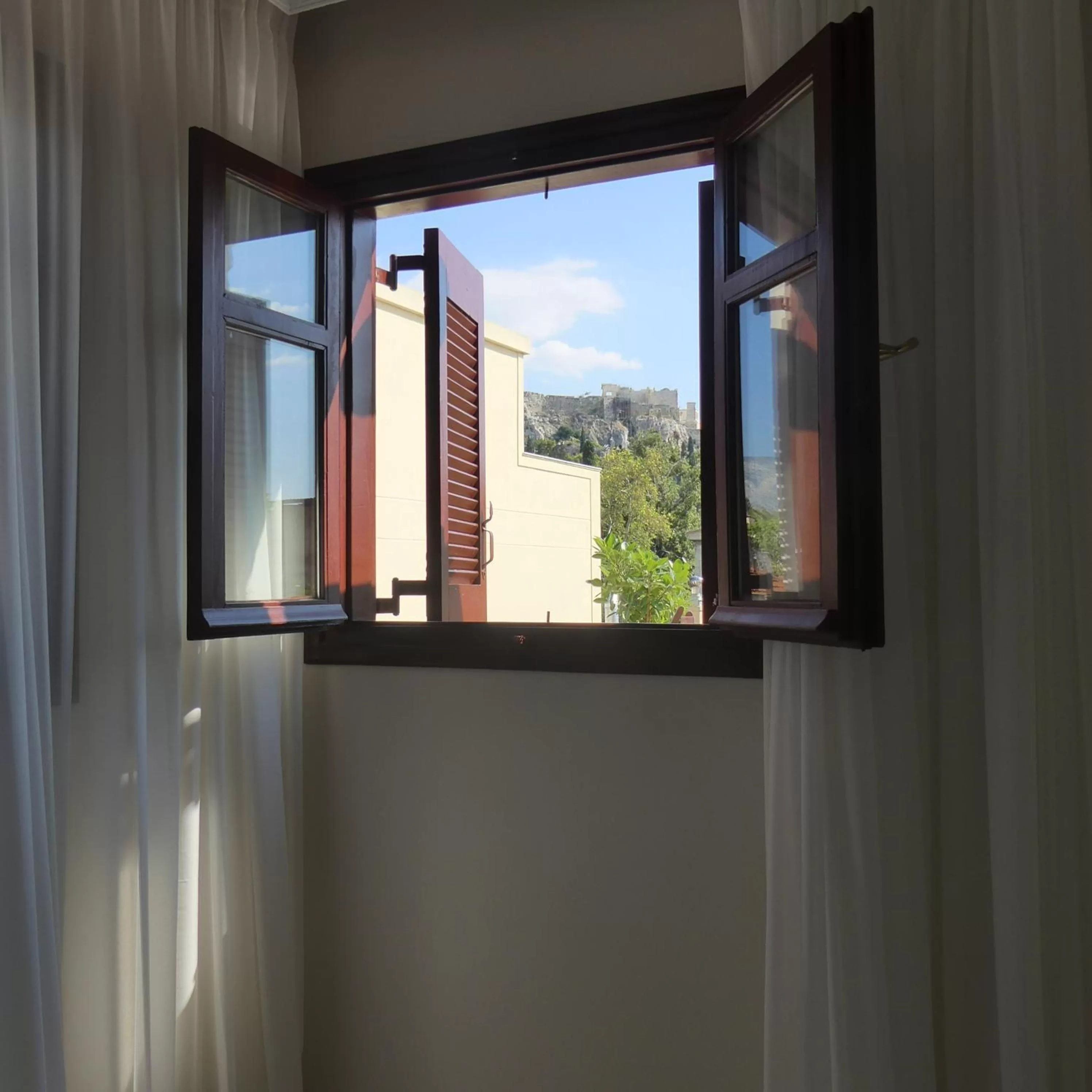 Landmark view in Theasis Athens