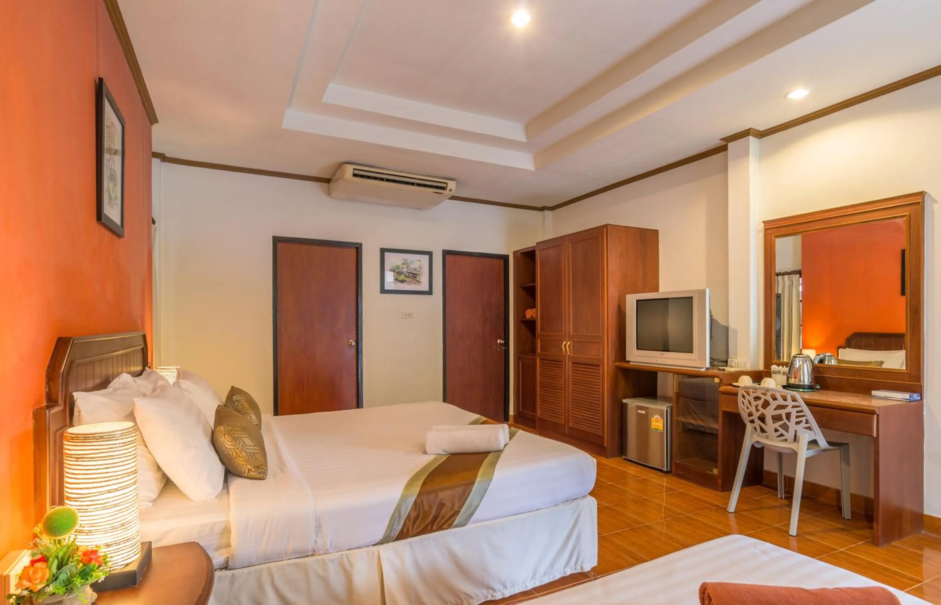 Bed in Lanta Manda Resort