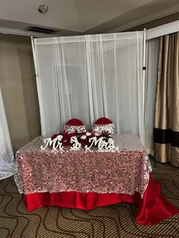 Banquet/Function facilities, Bed in Comfort Suites Houston IAH Airport - Beltway 8