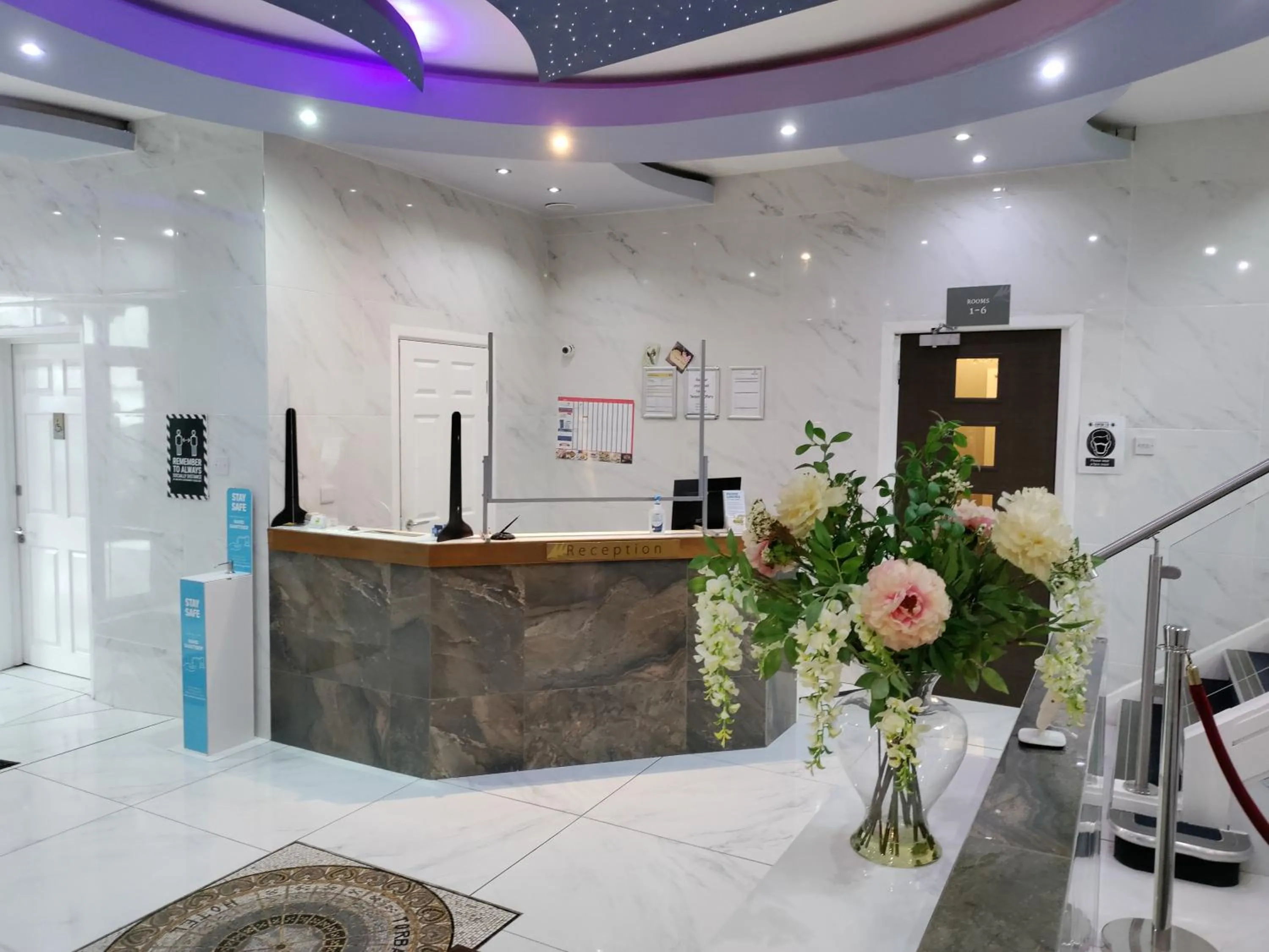 Lobby or reception in Torbay Court Hotel