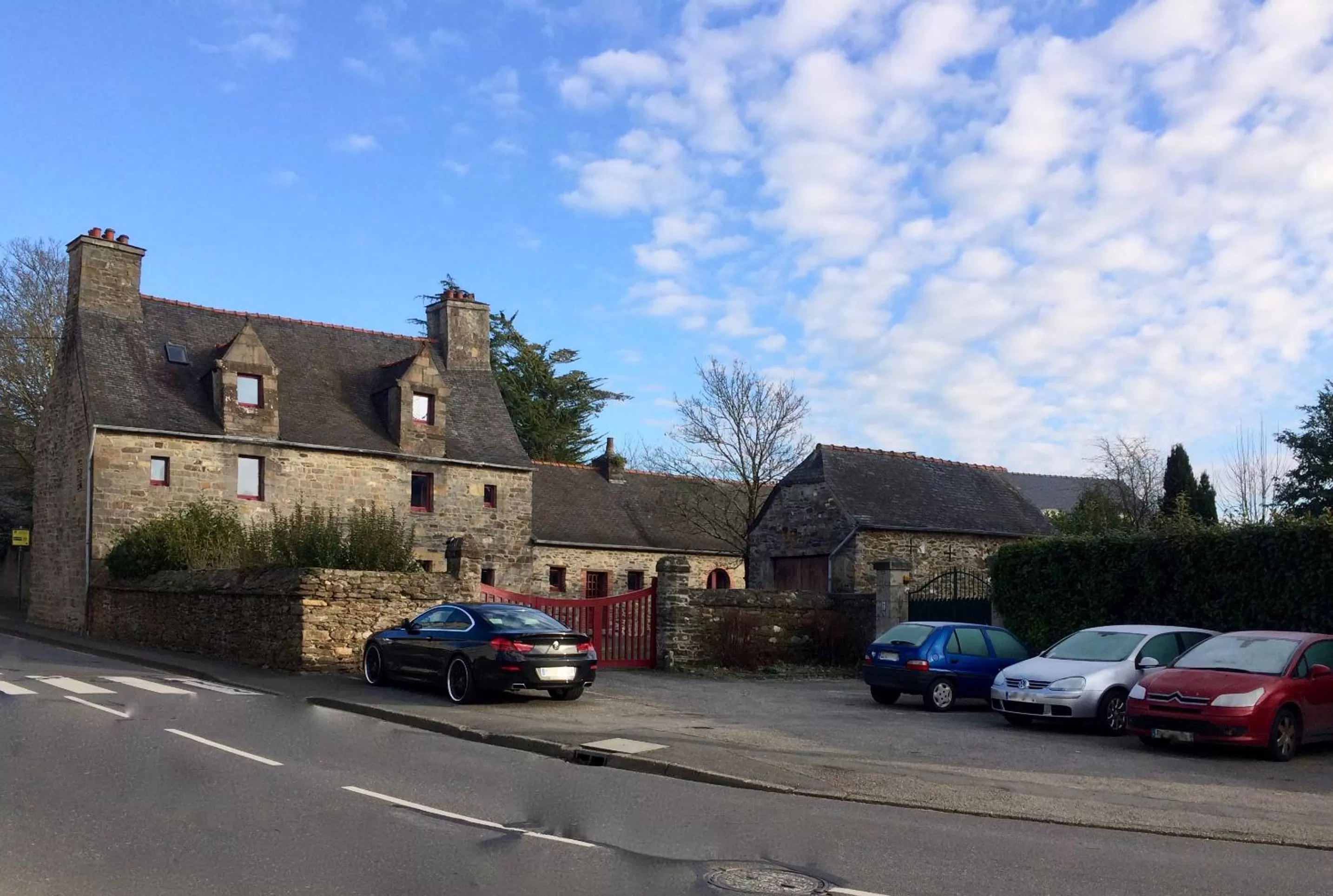 Property building in Auberge de Keranden