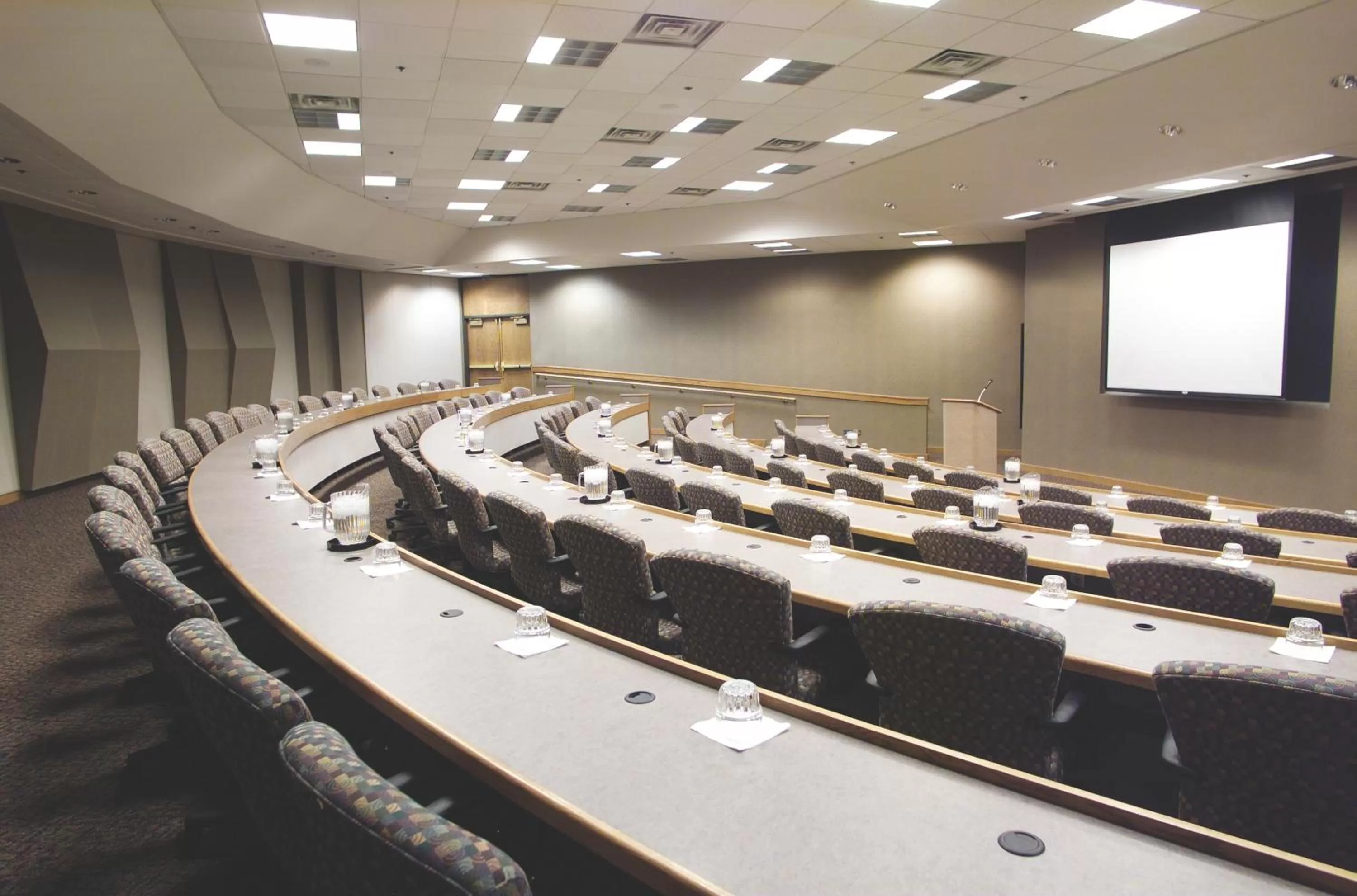 Business facilities in Ramkota Hotel Pierre