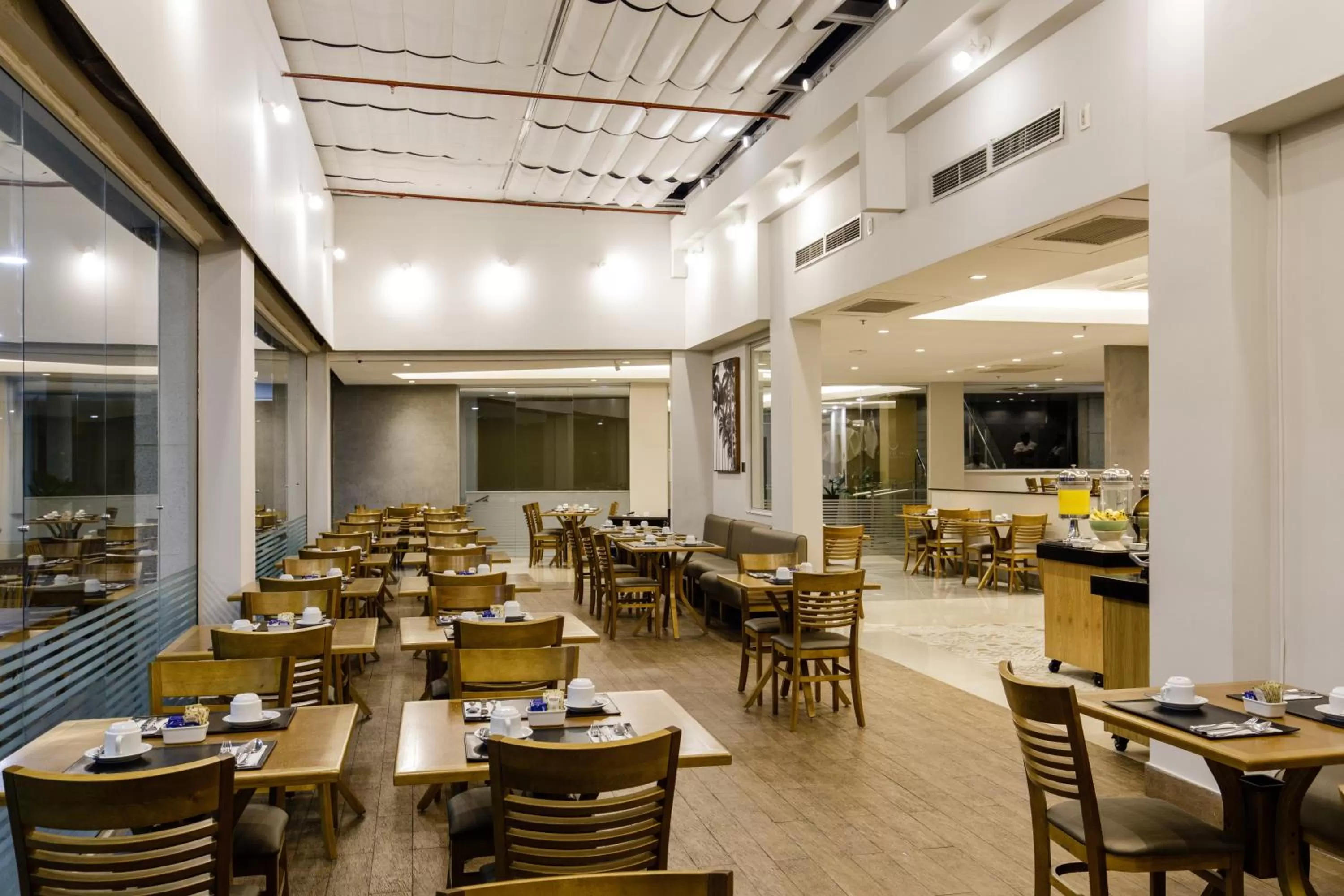 Restaurant/places to eat in Promenade Link Stay Barra da Tijuca