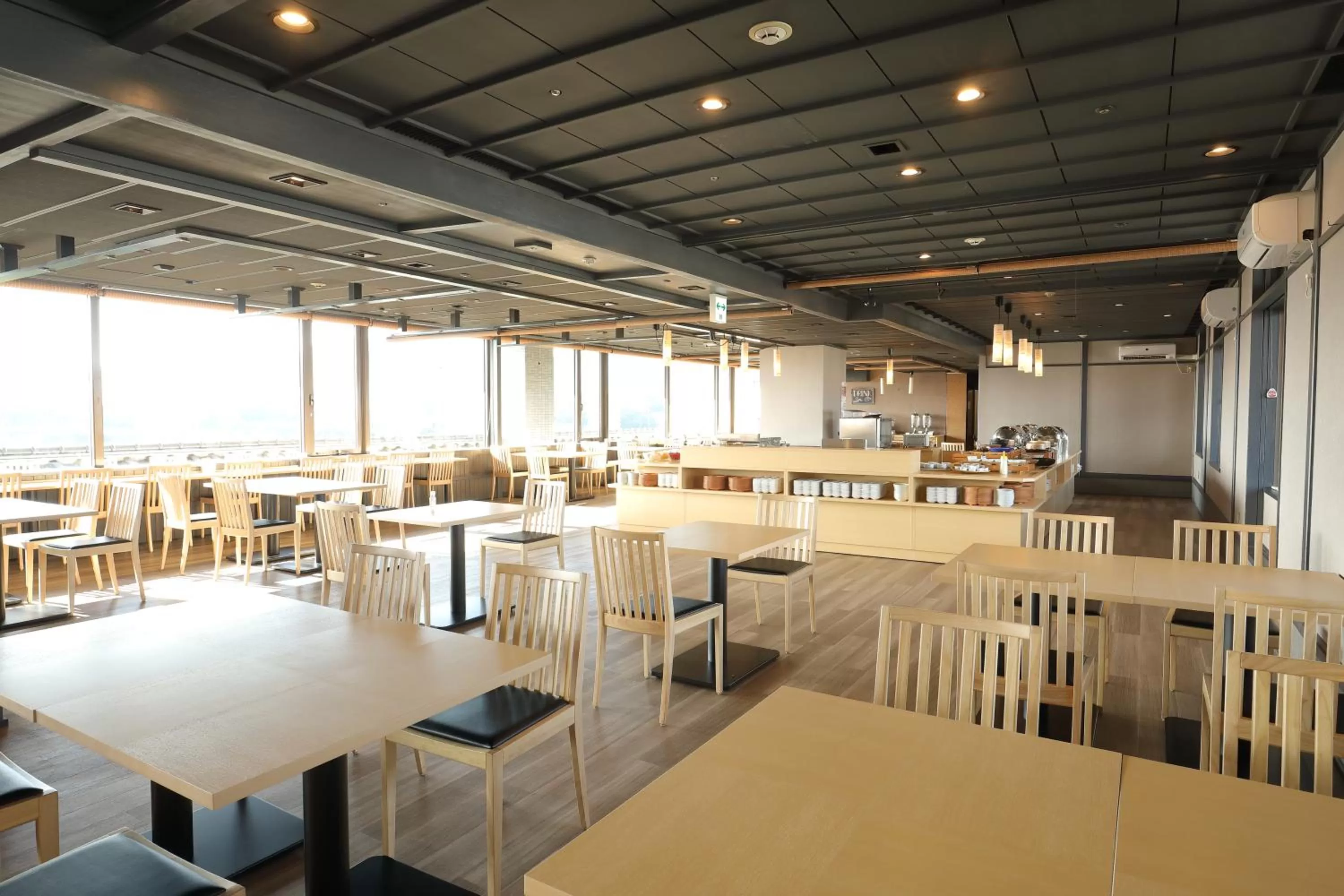 Restaurant/places to eat in Ark Hotel Kumamotojo Mae -ROUTE INN HOTELS-