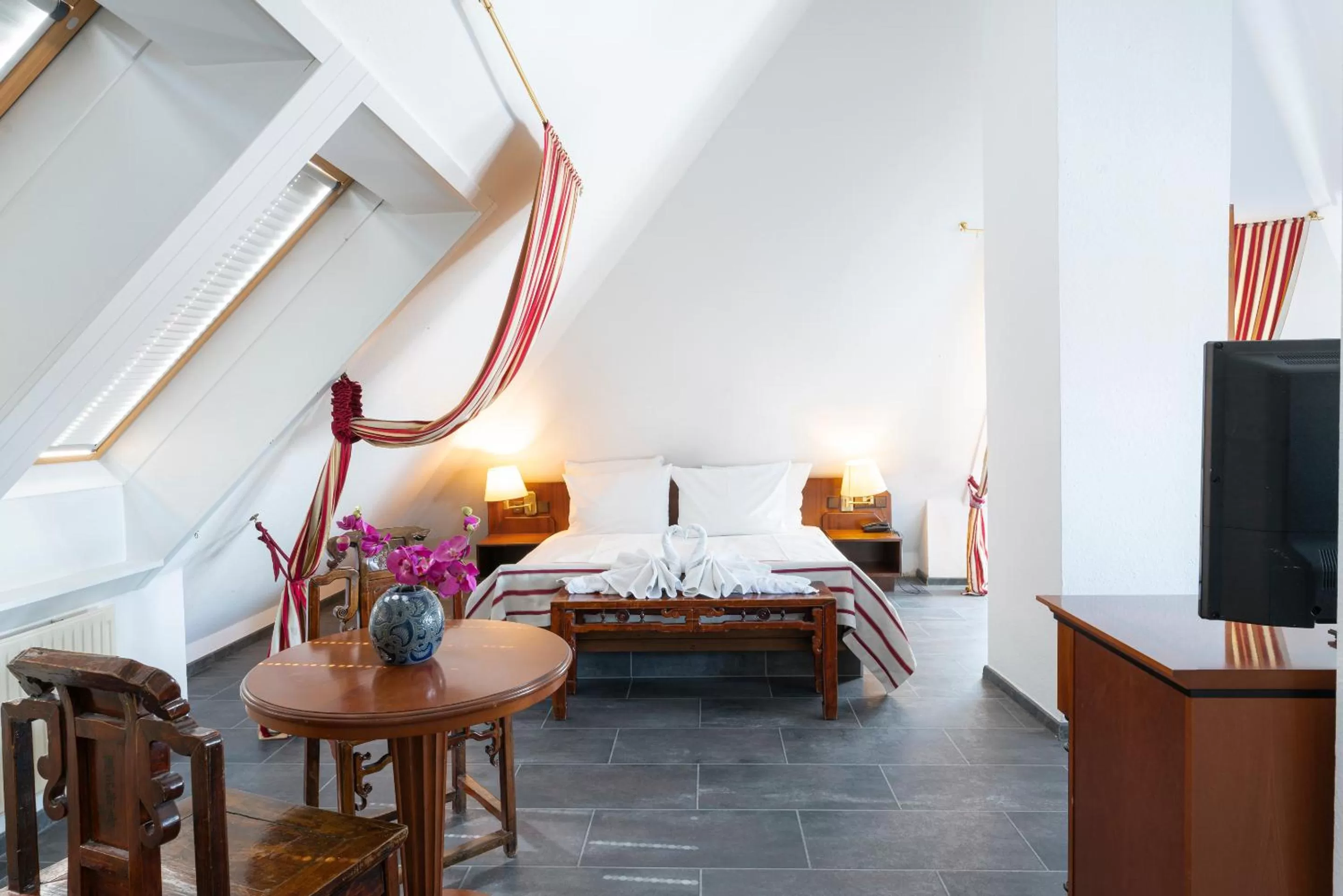 Staff, Bed in Hotel Astoria am Urachplatz