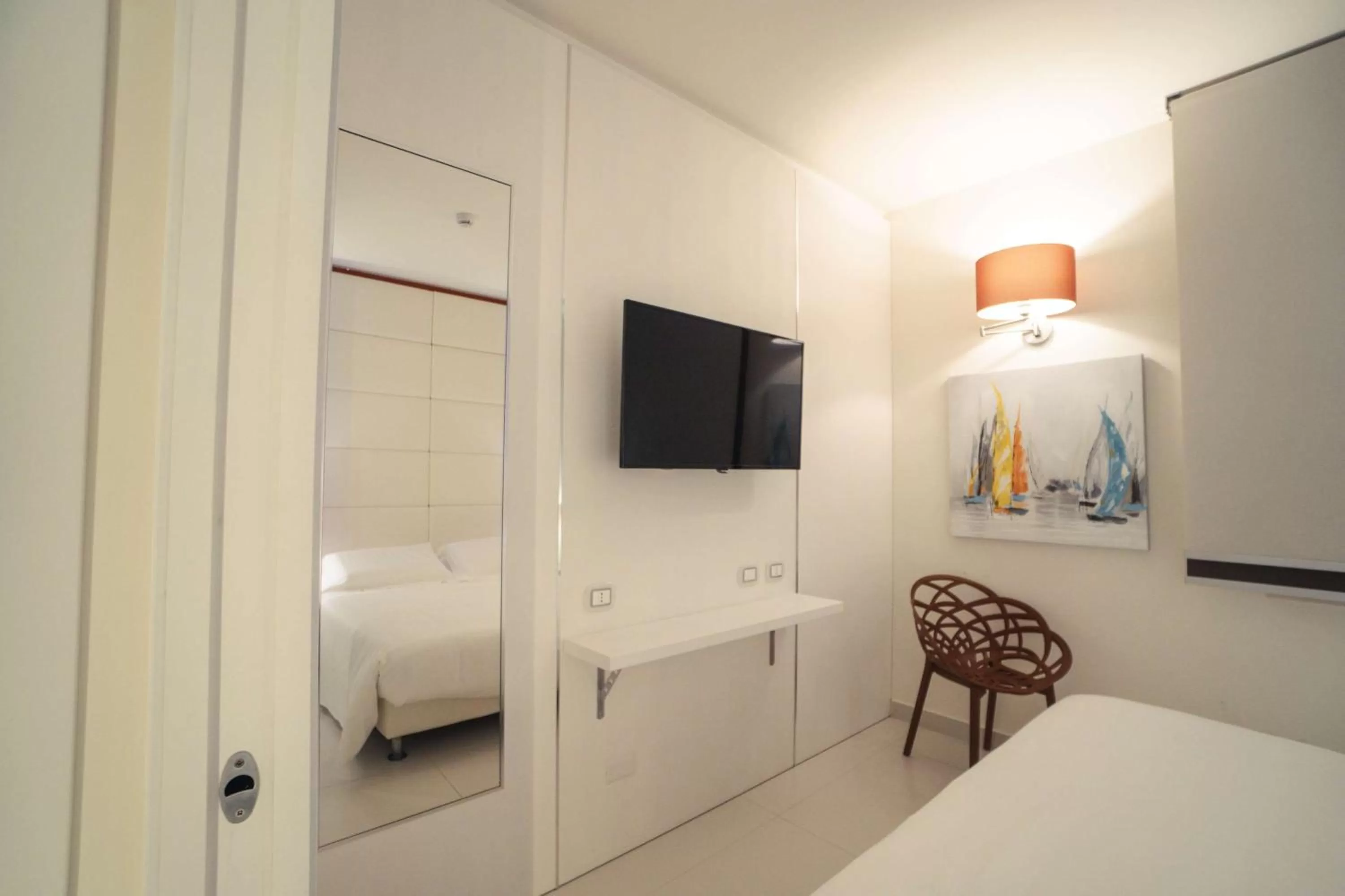 Photo of the whole room, Bed in Best Western Plus Hotel Perla Del Porto