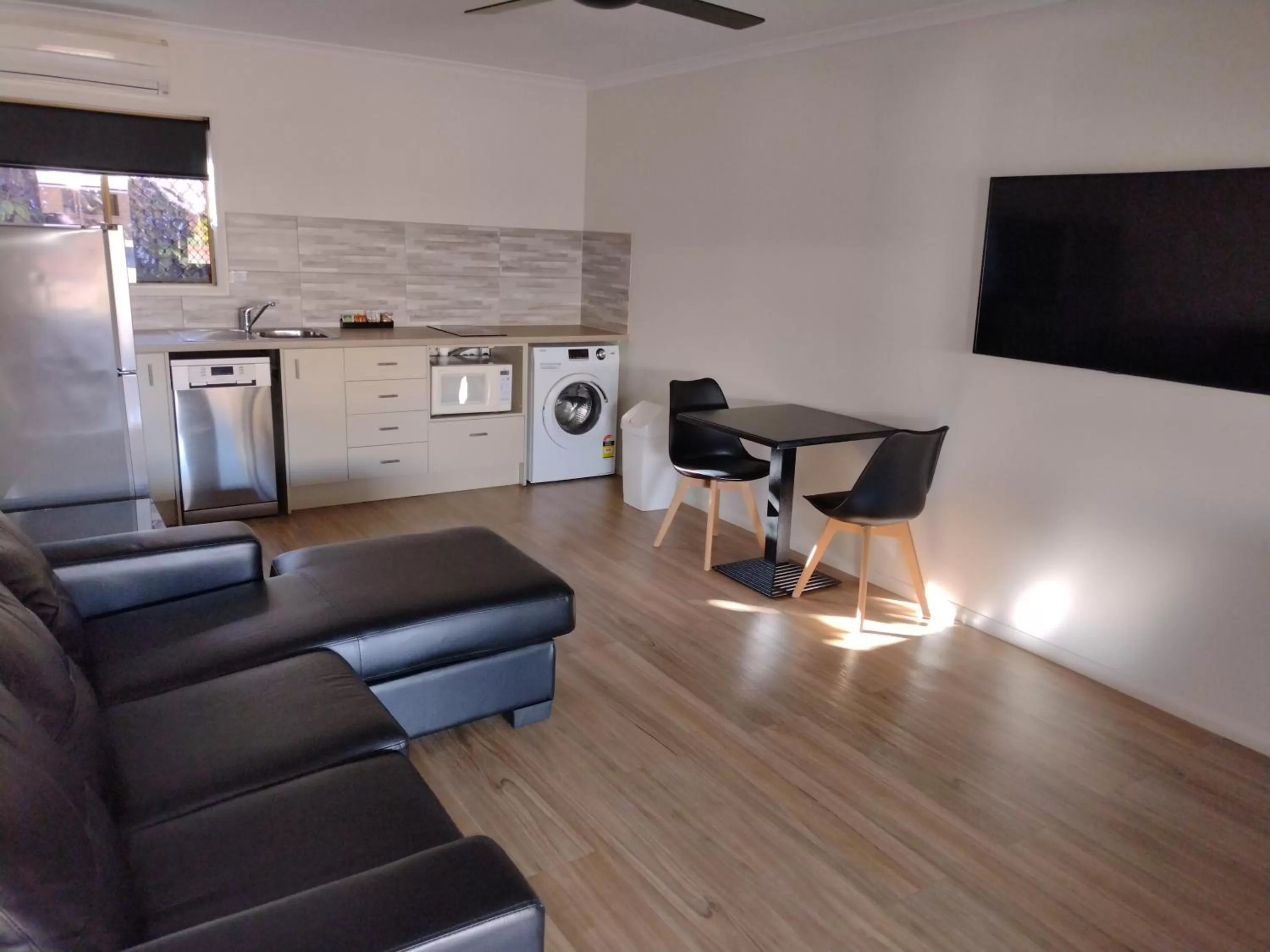 Cascade Motel In Townsville