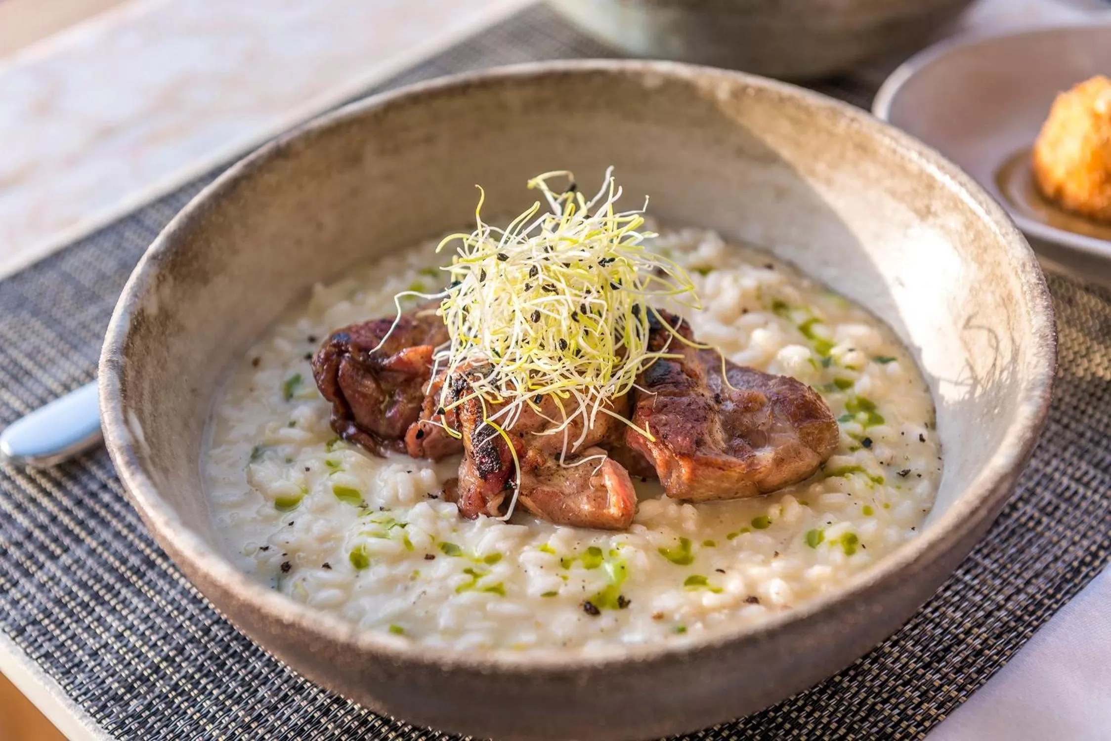 Restaurant/places to eat in Niche Hotel Athens