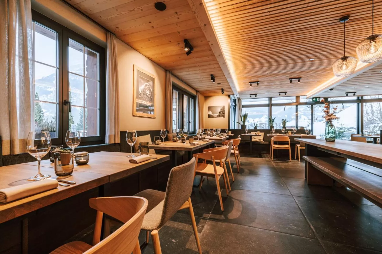 Restaurant/places to eat in Hotel Fiescherblick