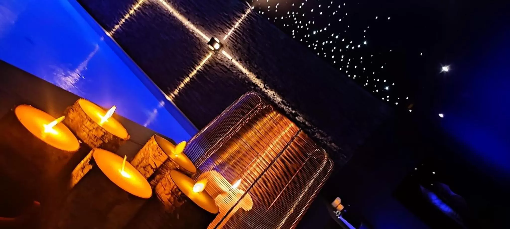 Swimming pool in Les Suites M