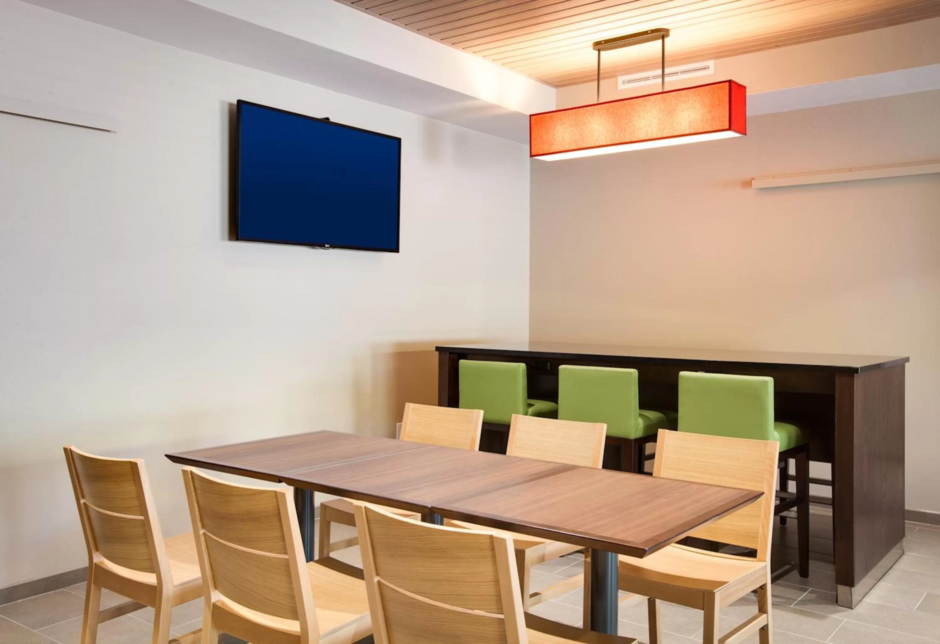 Kitchen or kitchenette in Country Inn & Suites by Radisson, Springfield Southeast