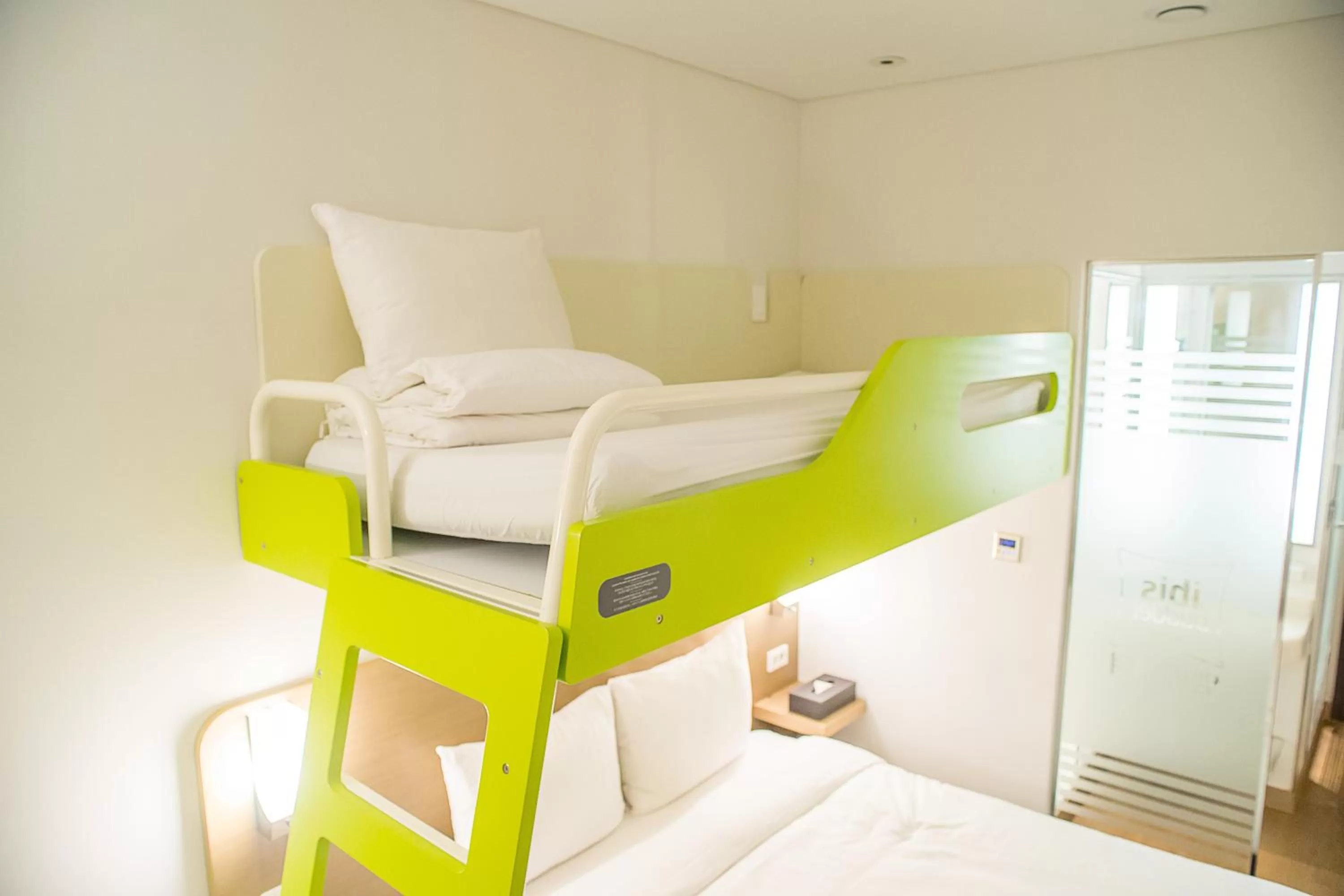 Bed in ibis budget Ambassador Busan Haeundae