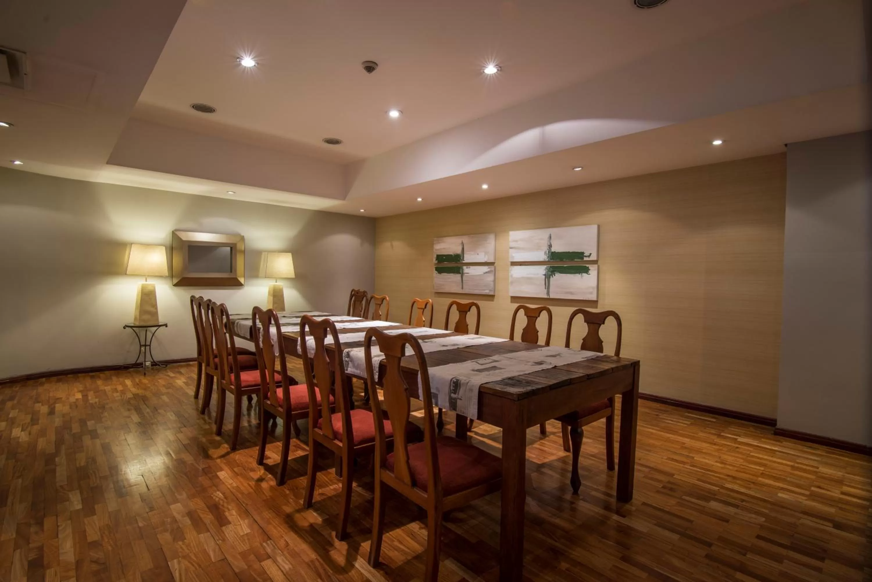 Restaurant/places to eat in Hotel Guarani Asuncion