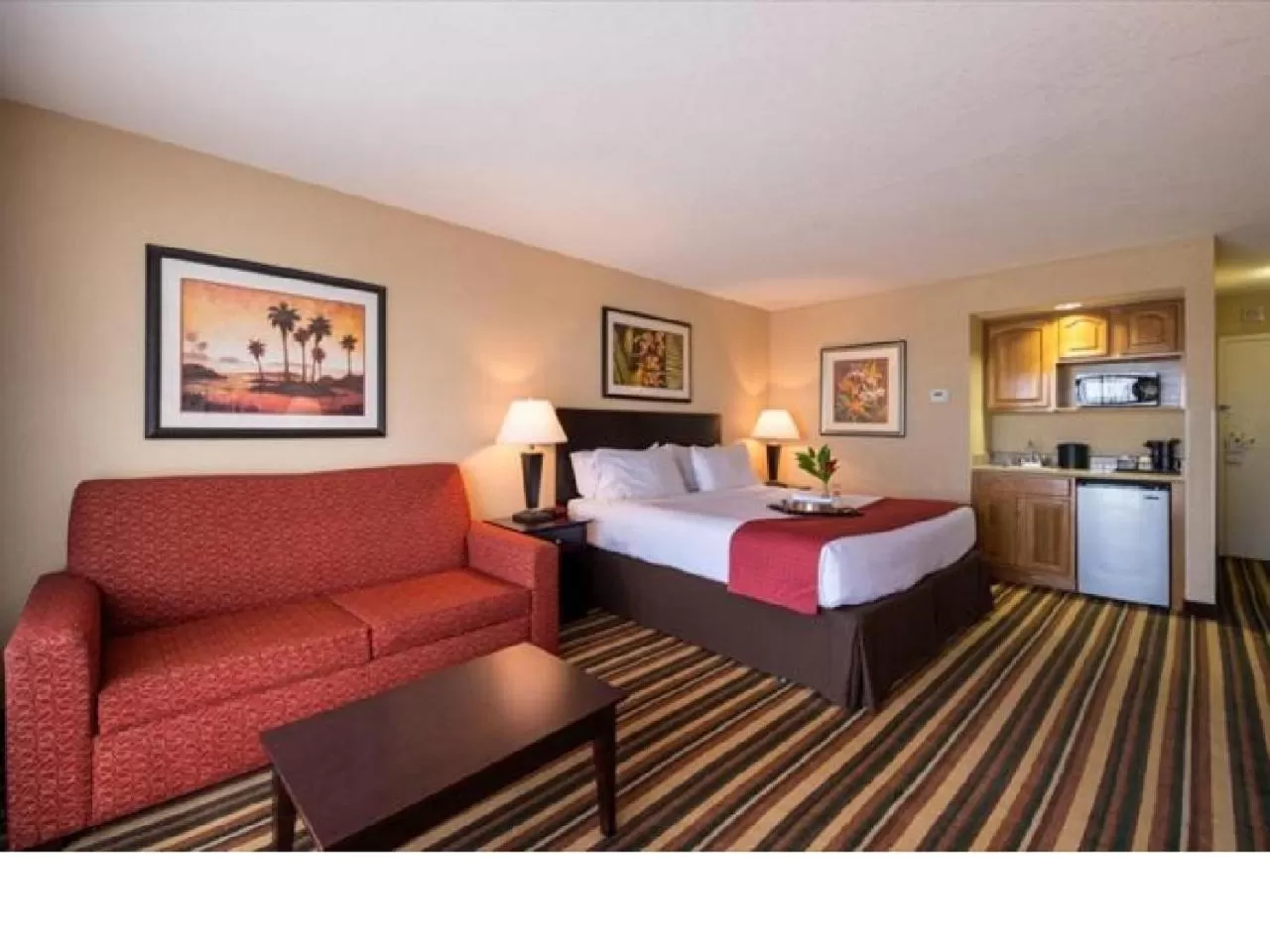 Bed in Holiday Inn & Suites Orlando SW - Celebration Area by IHG
