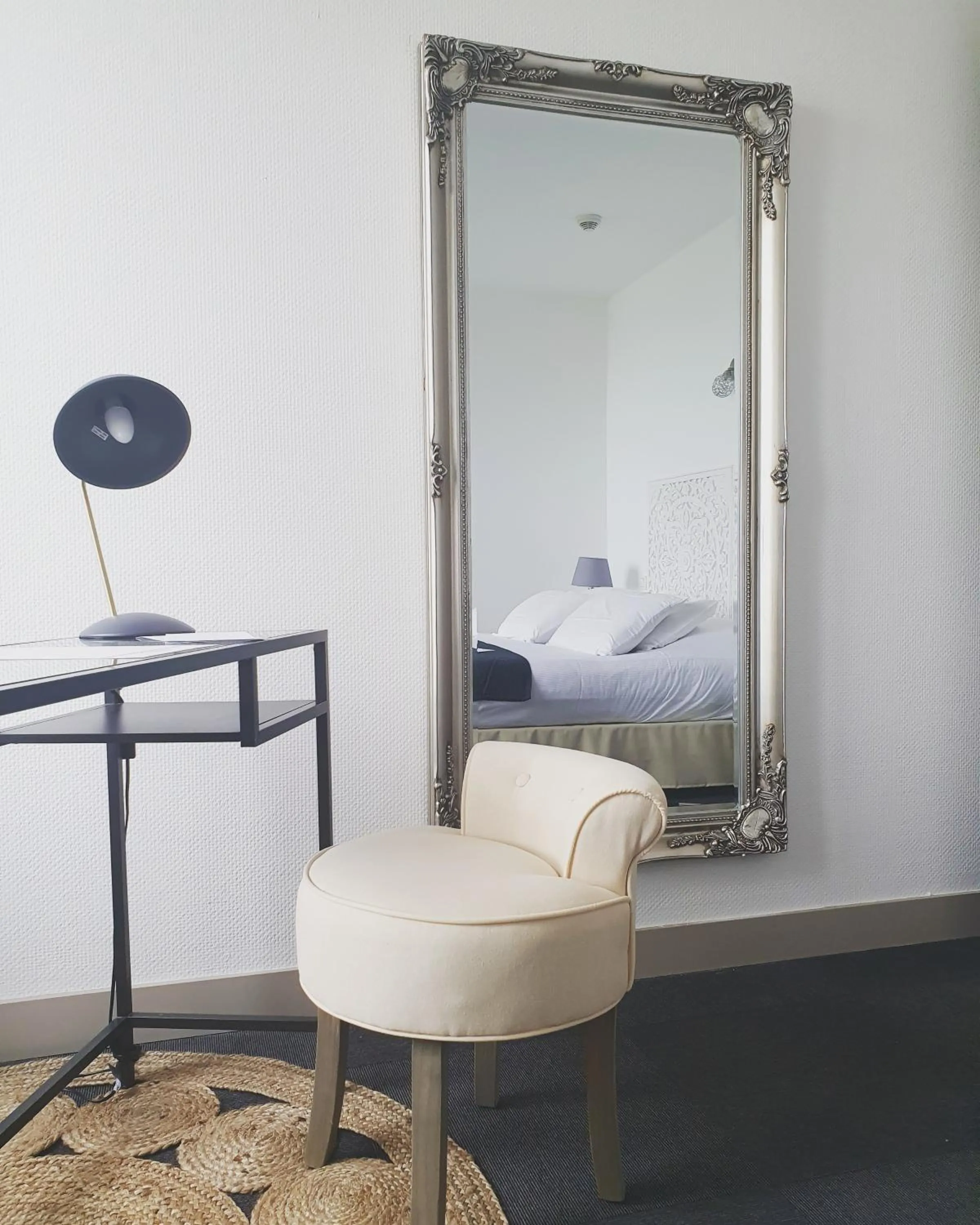 Photo of the whole room, Bed in Logis Hôtel Sea View