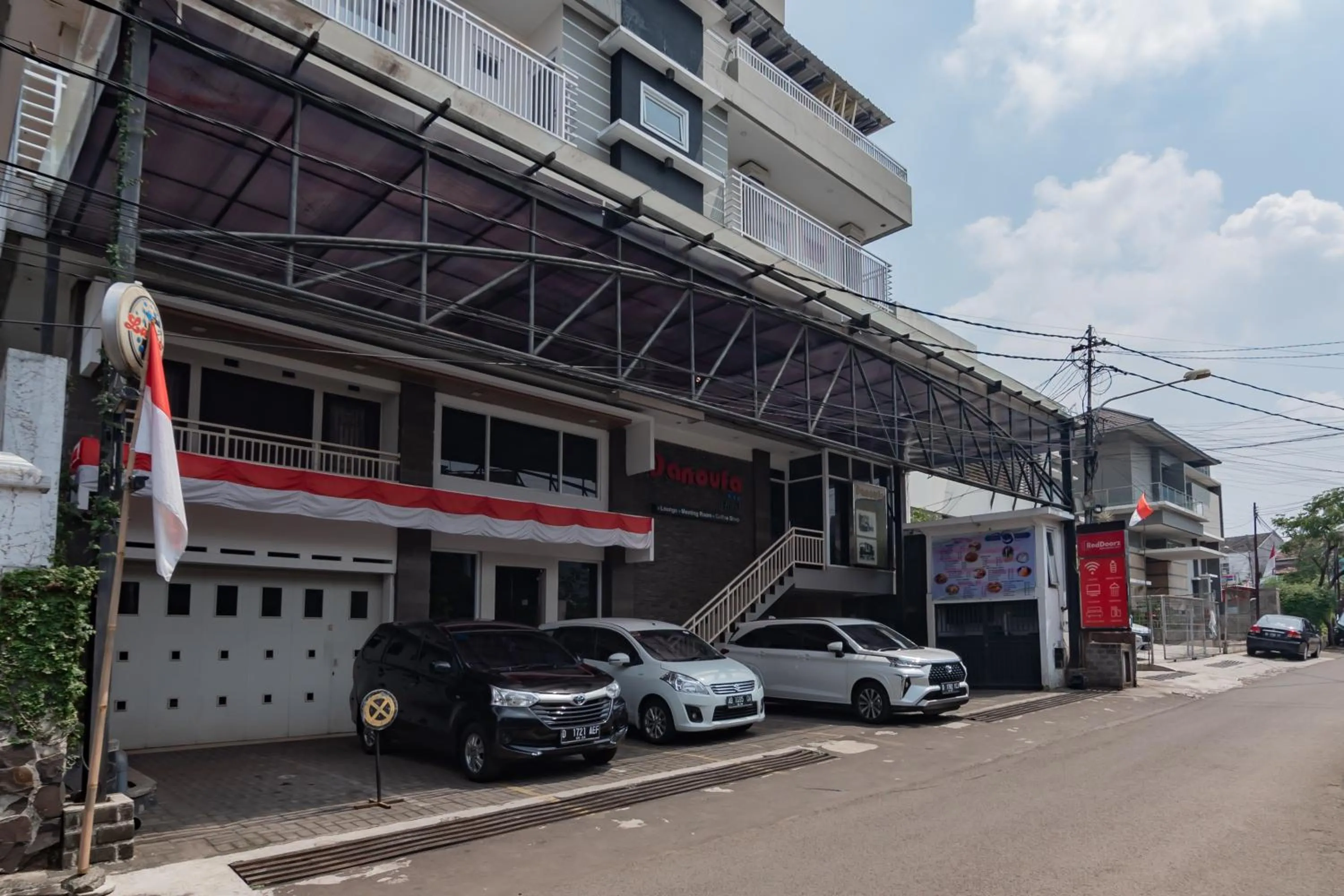 Property building in RedDoorz near Gedung Sate 2