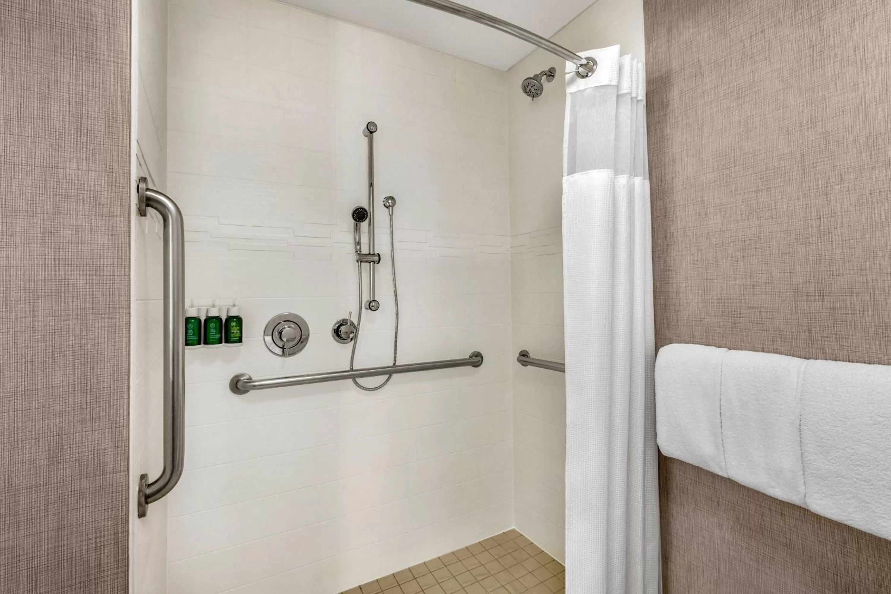 Bathroom in Residence Inn Houston Northwest / Willowbrook