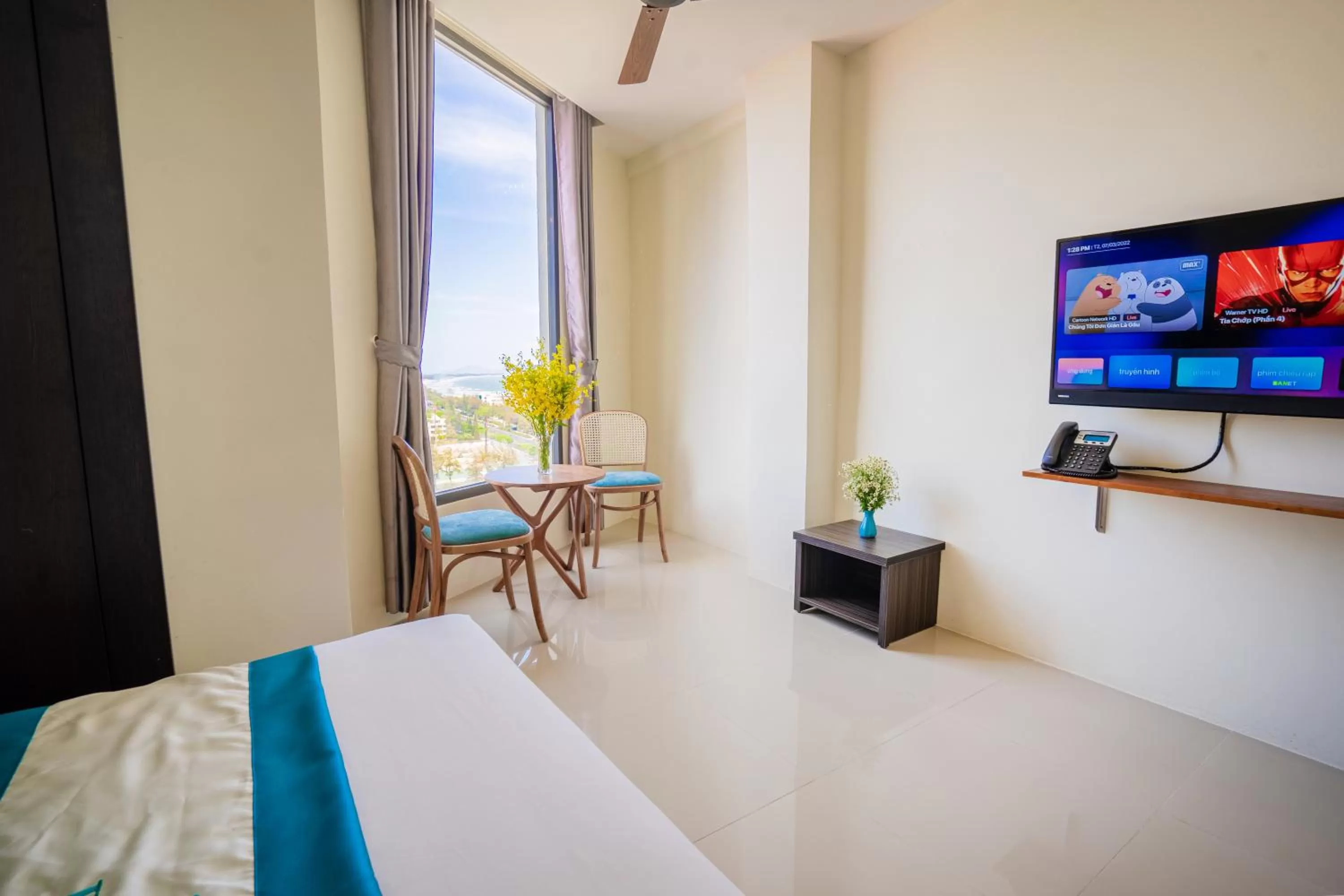 Seating area, Bed in Annata Beach Hotel