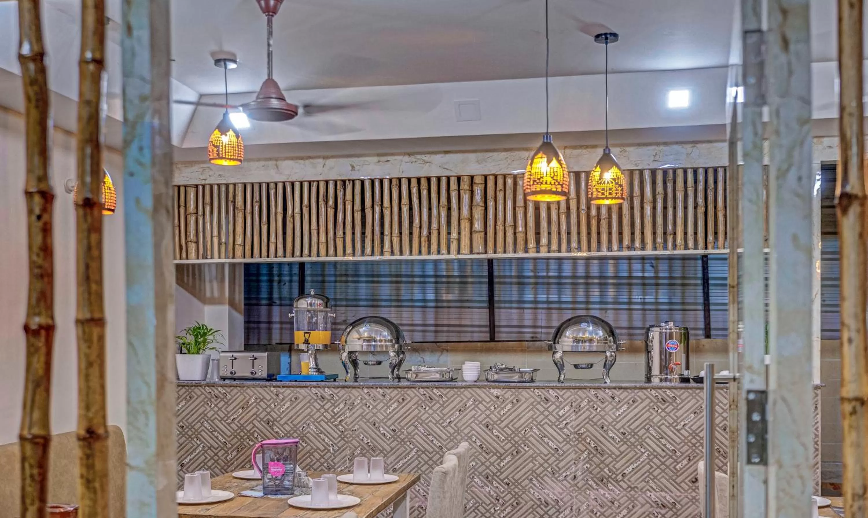 Food and drinks in Treebo Seven Inn