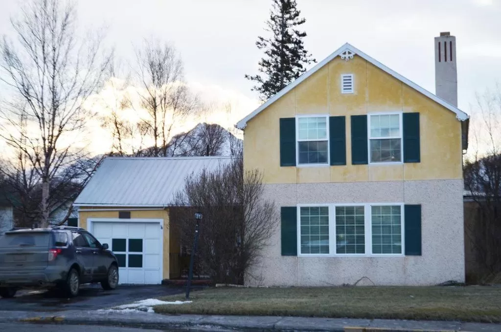 Property Building in Colony Inn