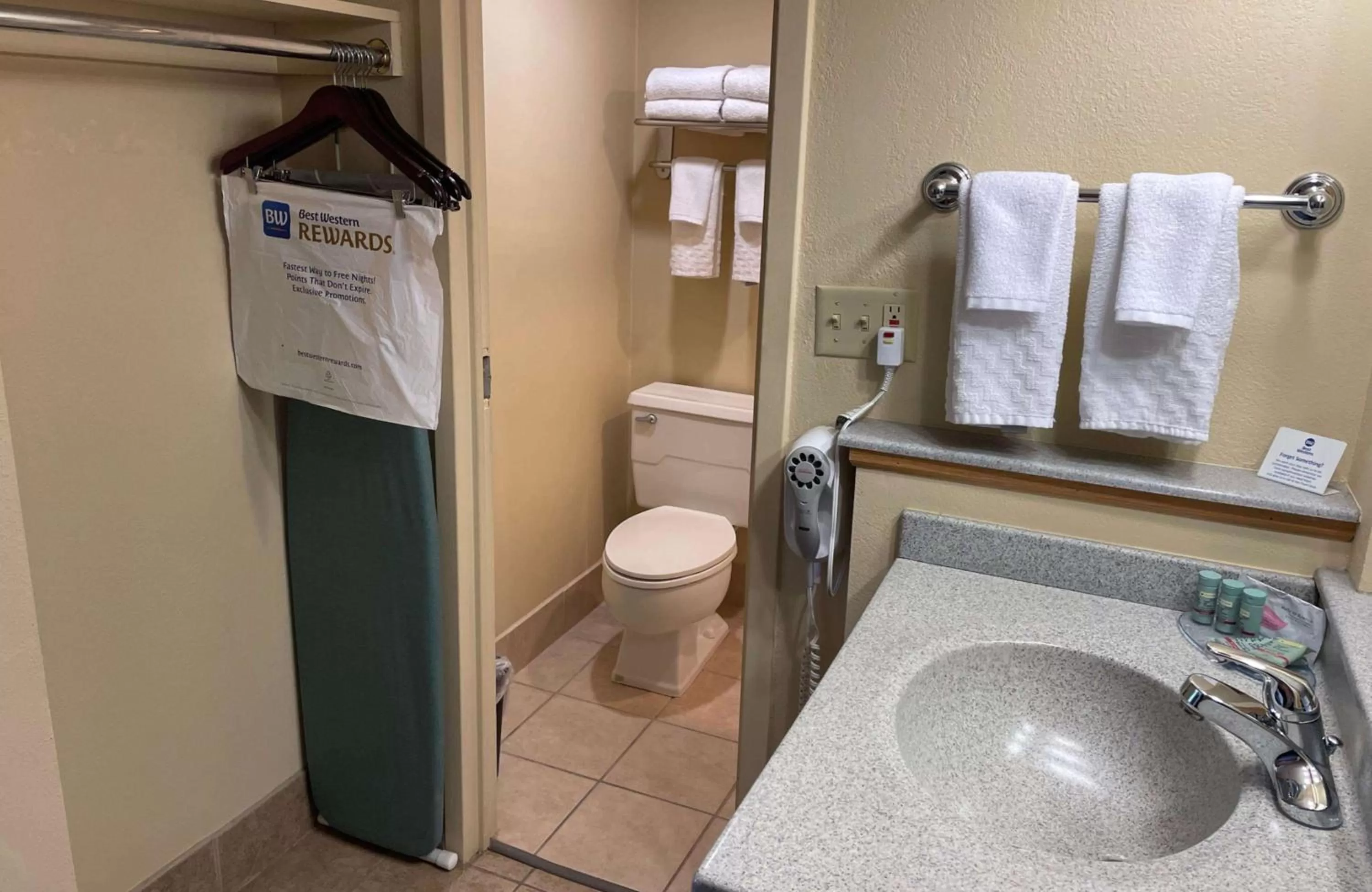 Bathroom in Best Western Starlite Village
