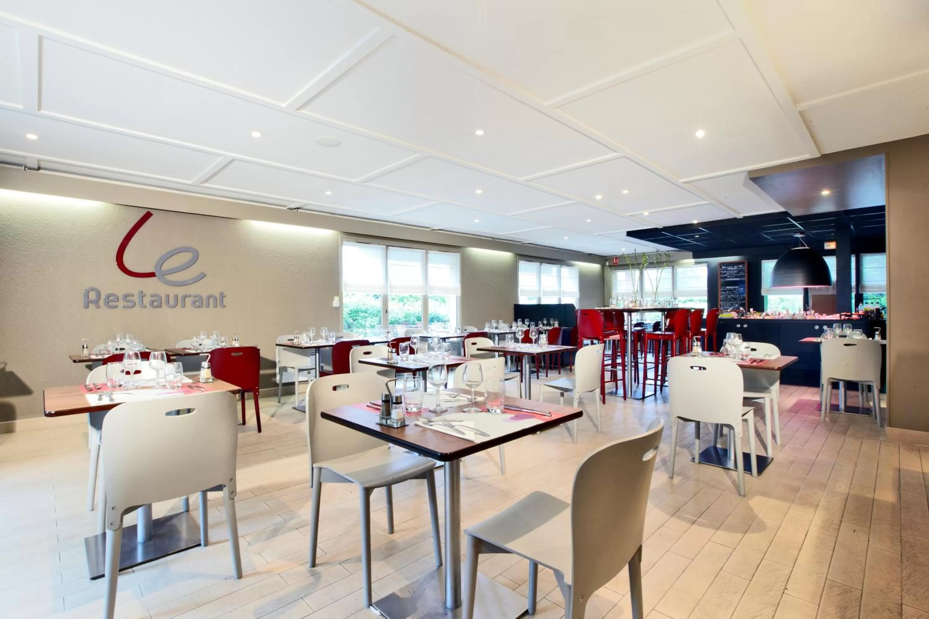 Restaurant/places to eat in Campanile Charleville-Mezières