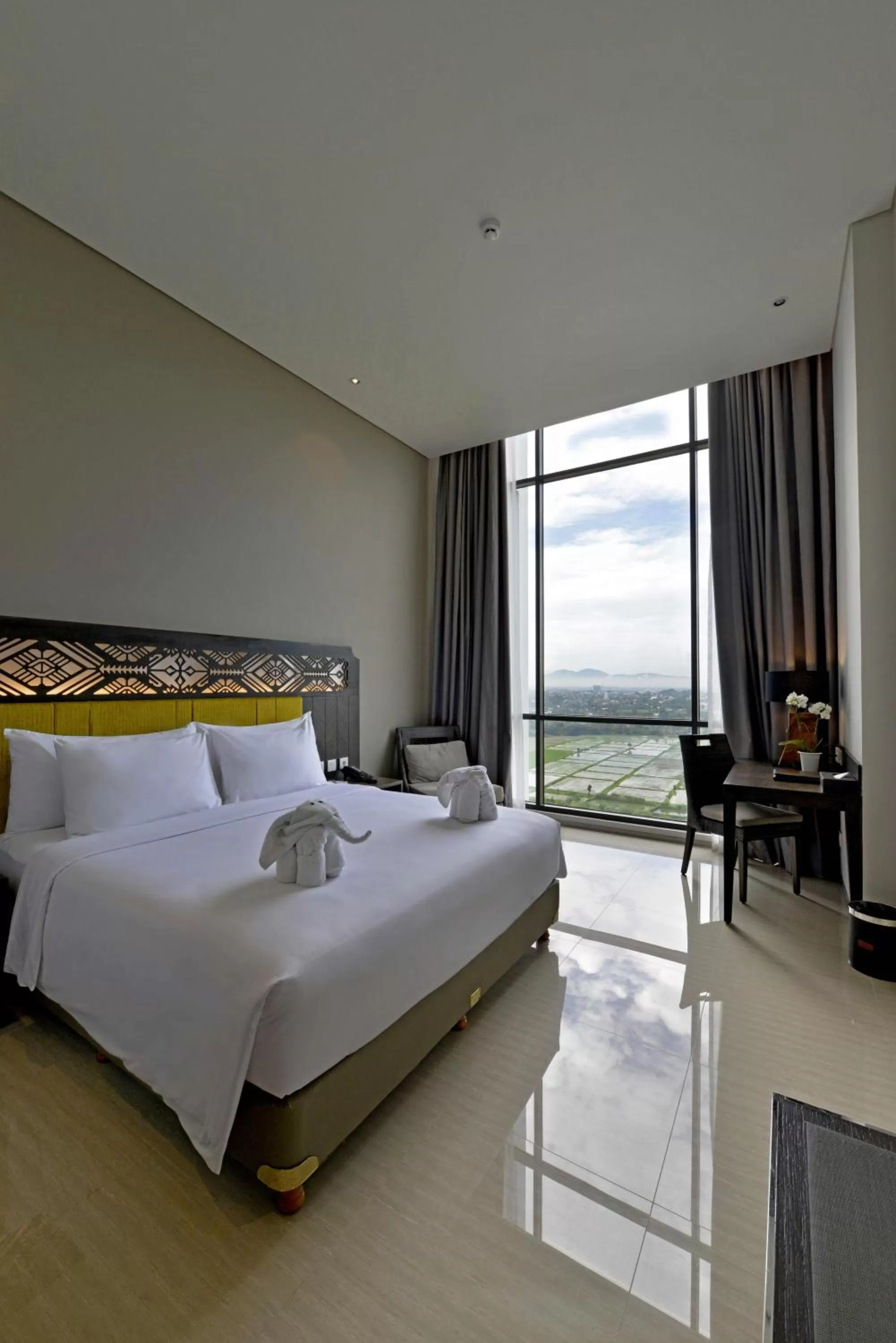 Bedroom, Bed in Lombok Astoria Hotel