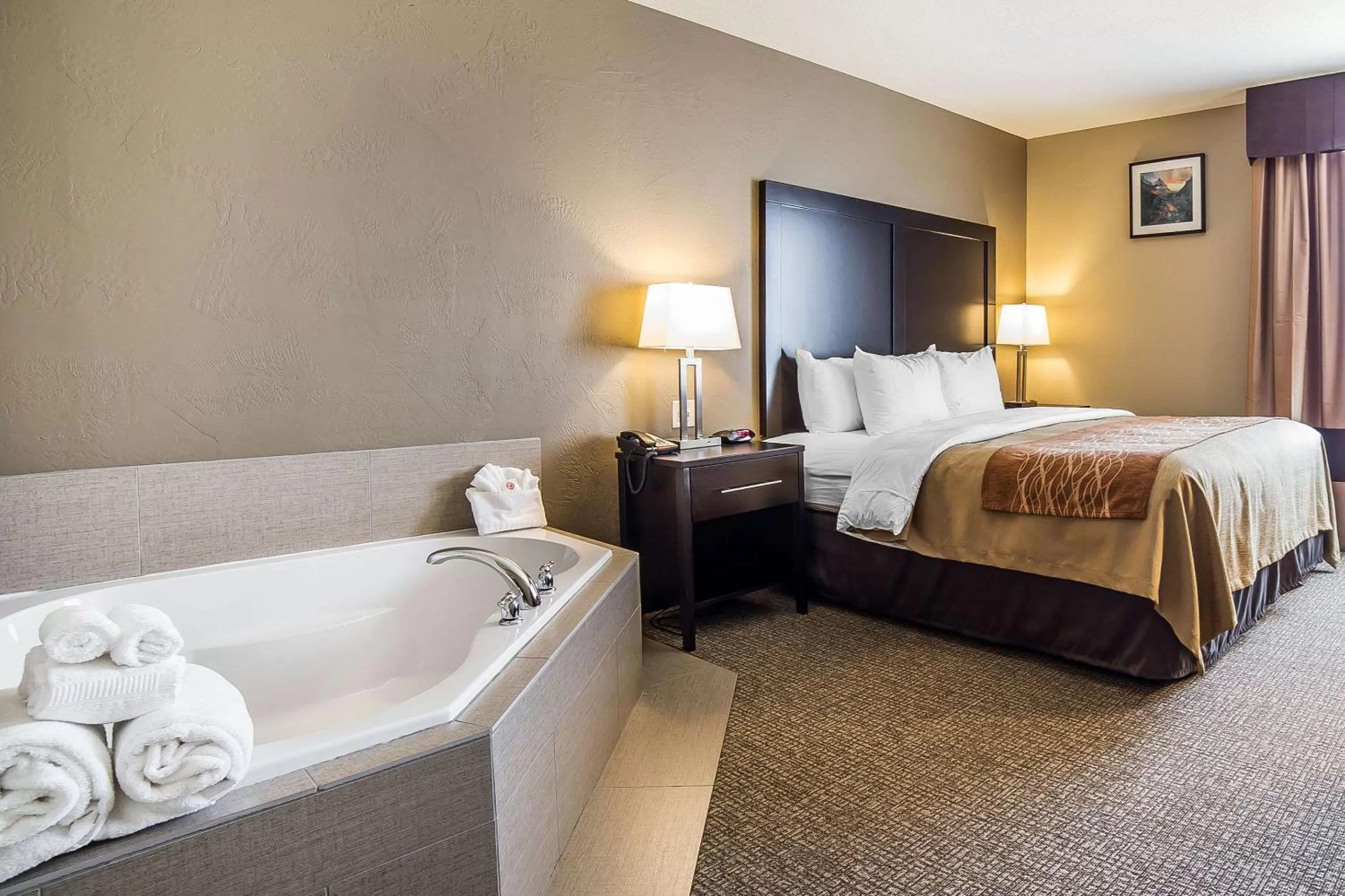 Photo of the whole room, Bed in Comfort Inn & Suites Vernal - National Monument Area