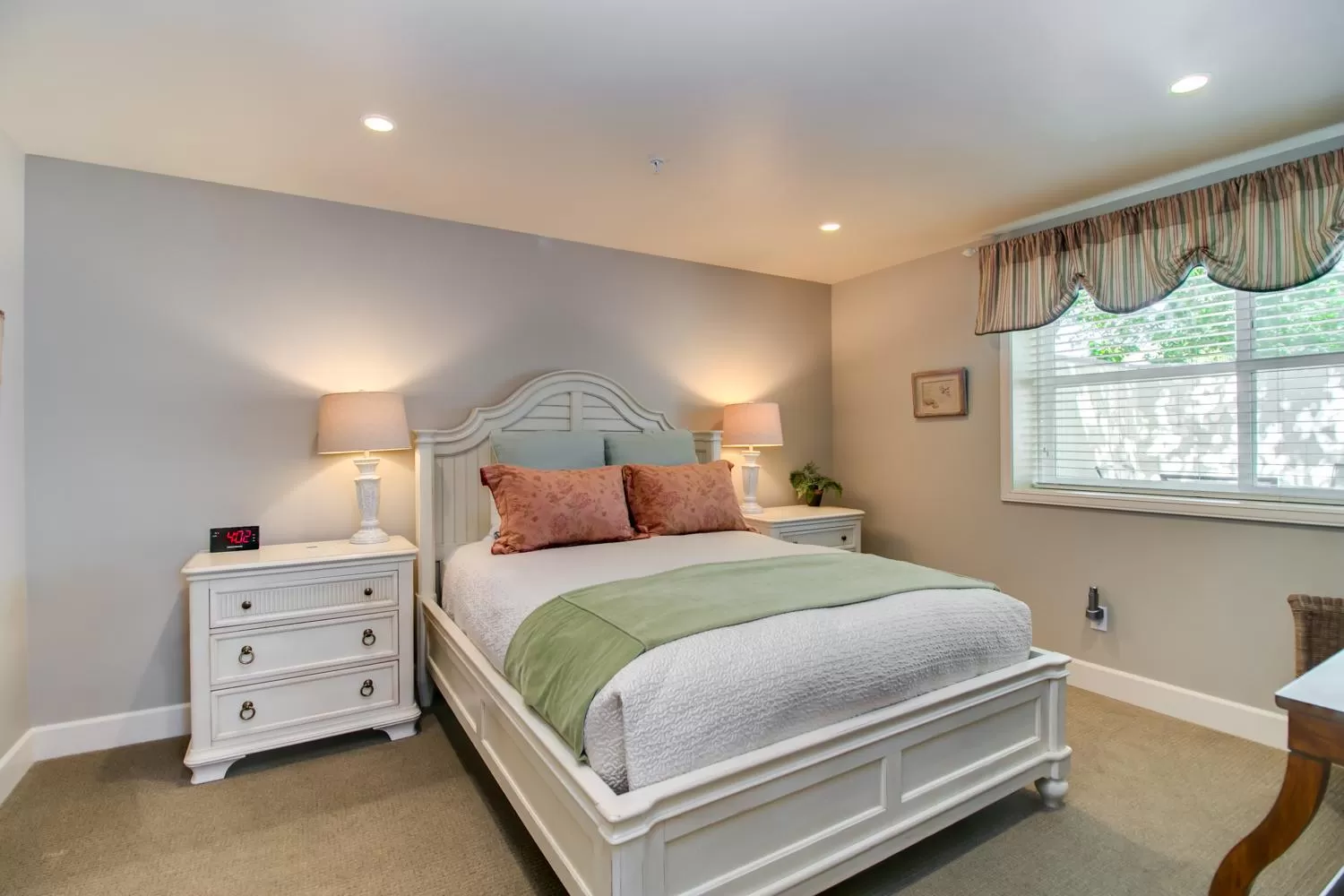 Bed in Winchester Inn