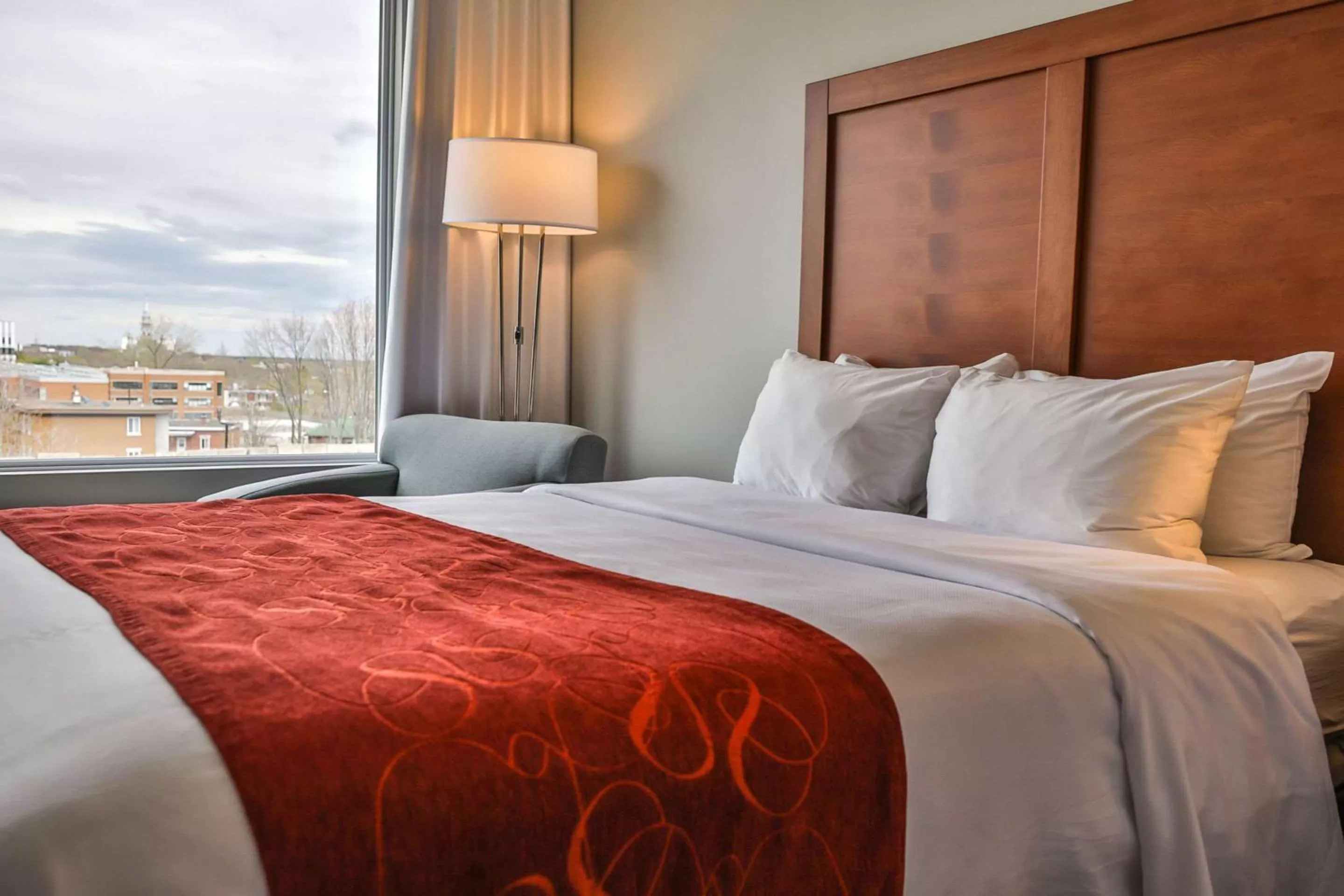 Photo of the whole room, Bed in Comfort Inn & Suites