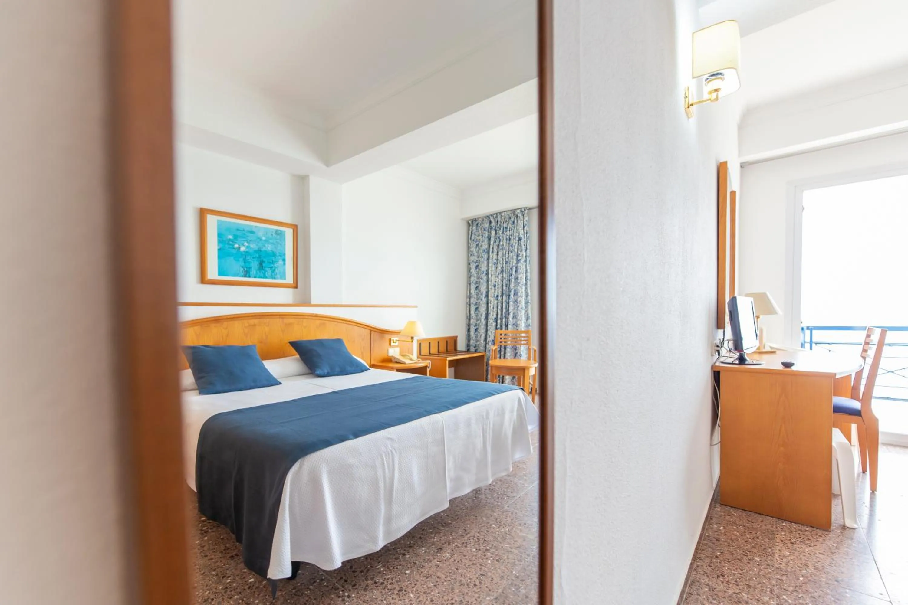 Photo of the whole room, Bed in Hotel Ramblamar