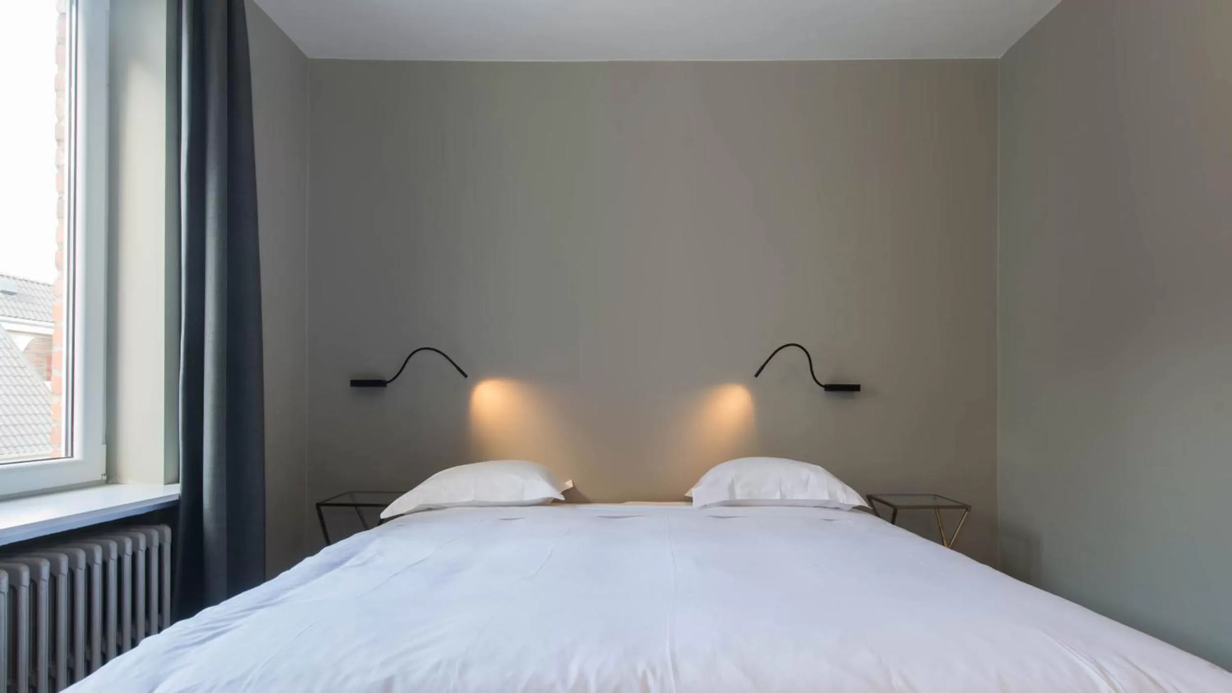 Bedroom, Bed in Hotel Augustyn Brugge